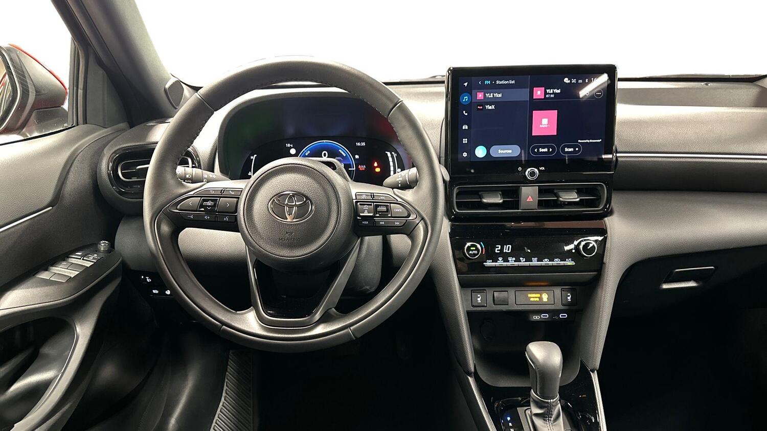 Toyota Yaris Cross vaihtoauto