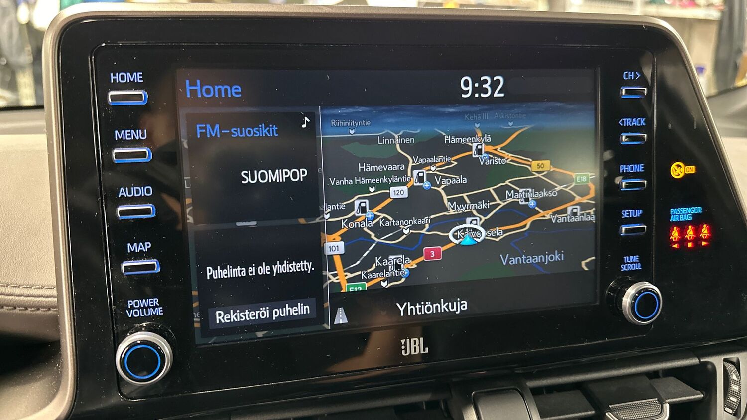 Toyota C-HR vaihtoauto