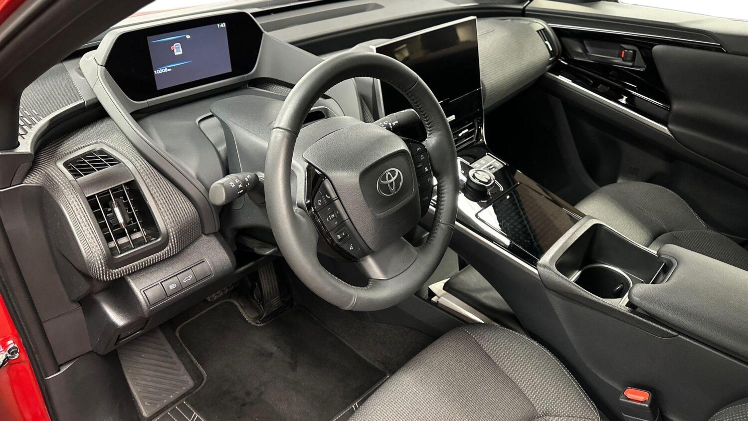 Toyota bZ4X vaihtoauto
