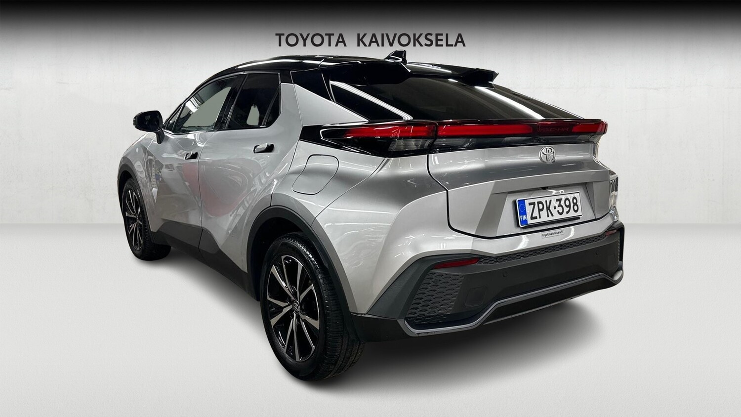 Toyota C-HR vaihtoauto