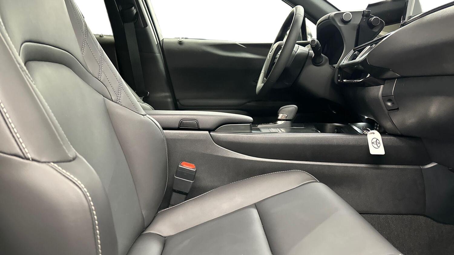 Lexus UX vaihtoauto