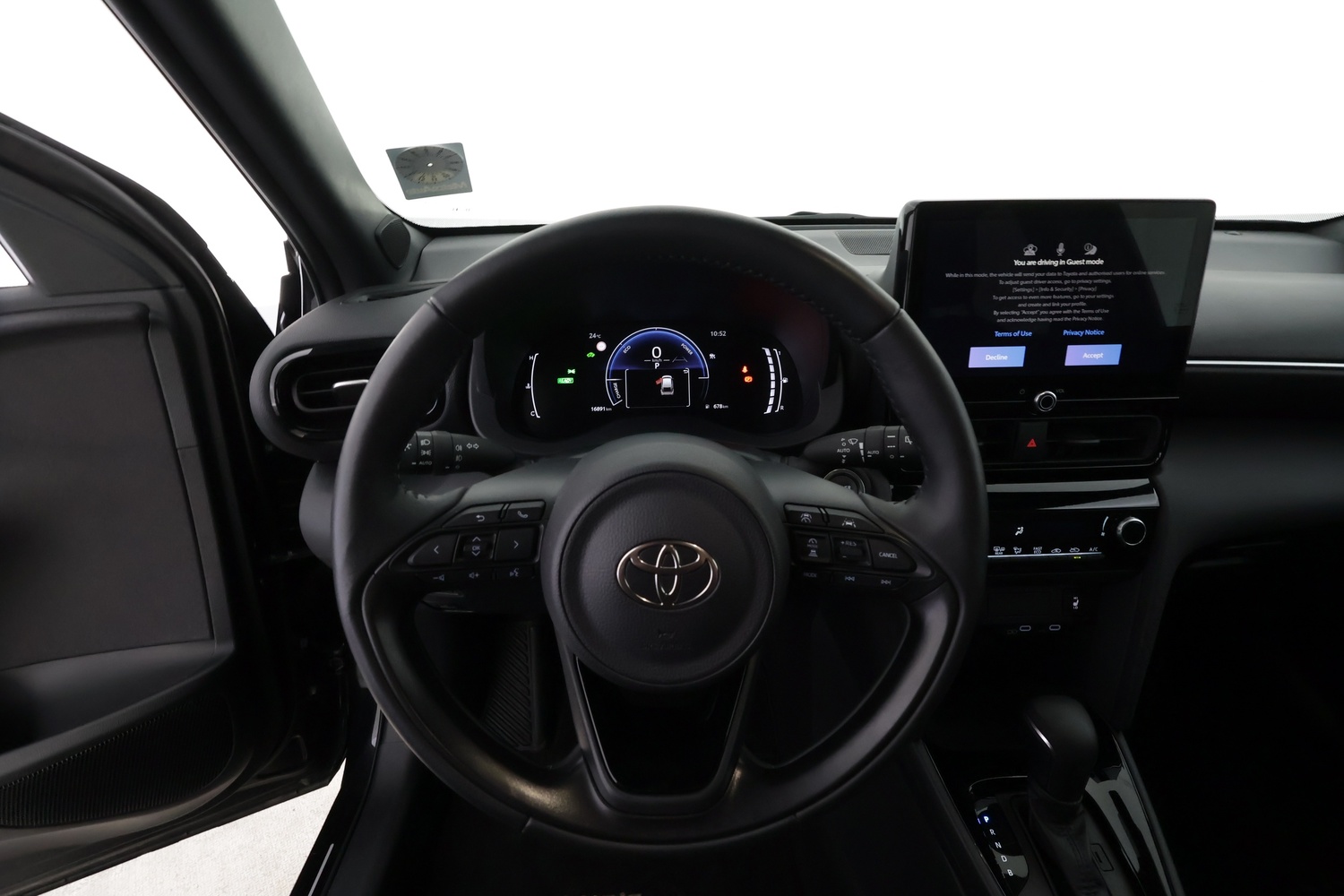 Toyota Yaris Cross vaihtoauto