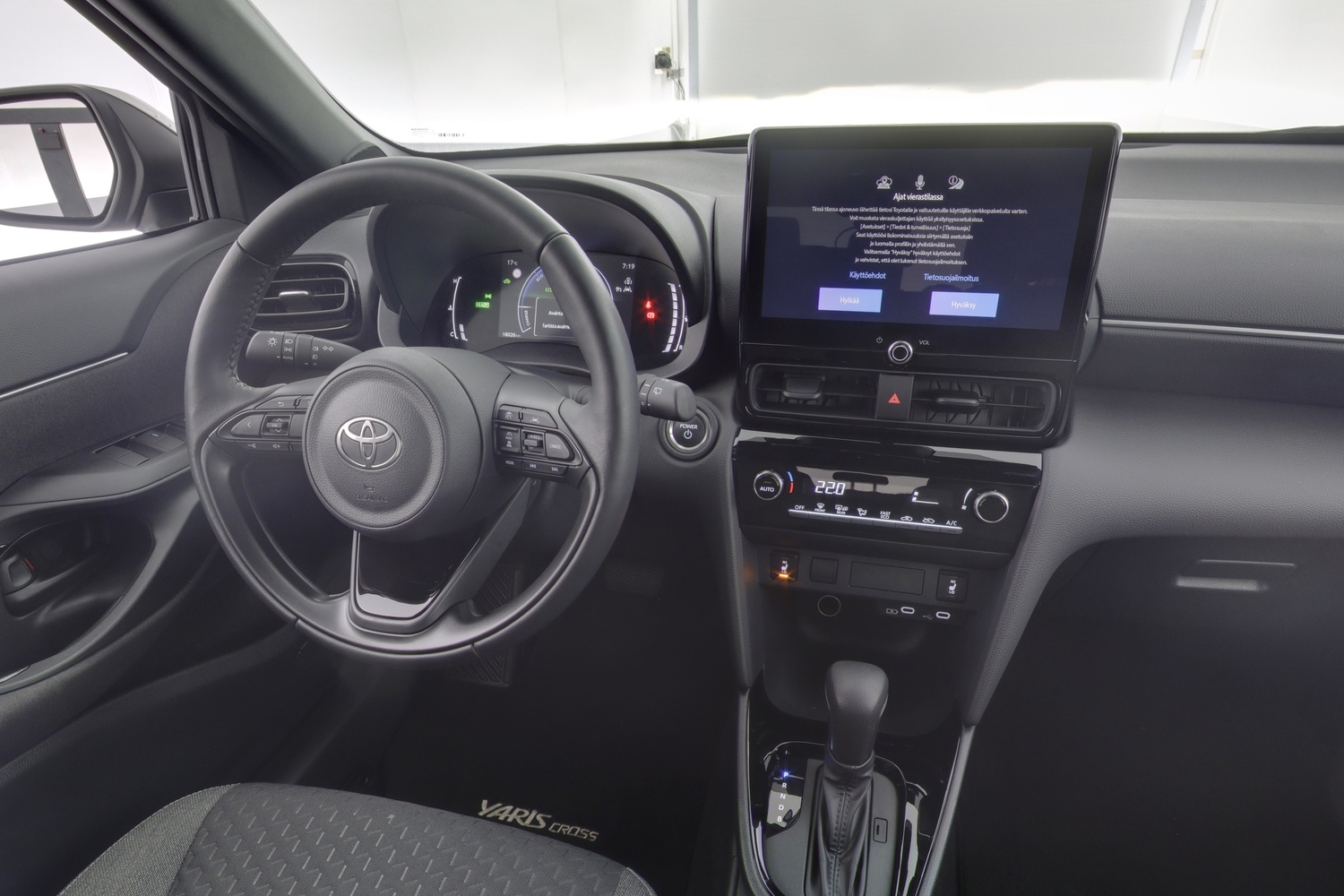 Toyota Yaris Cross vaihtoauto