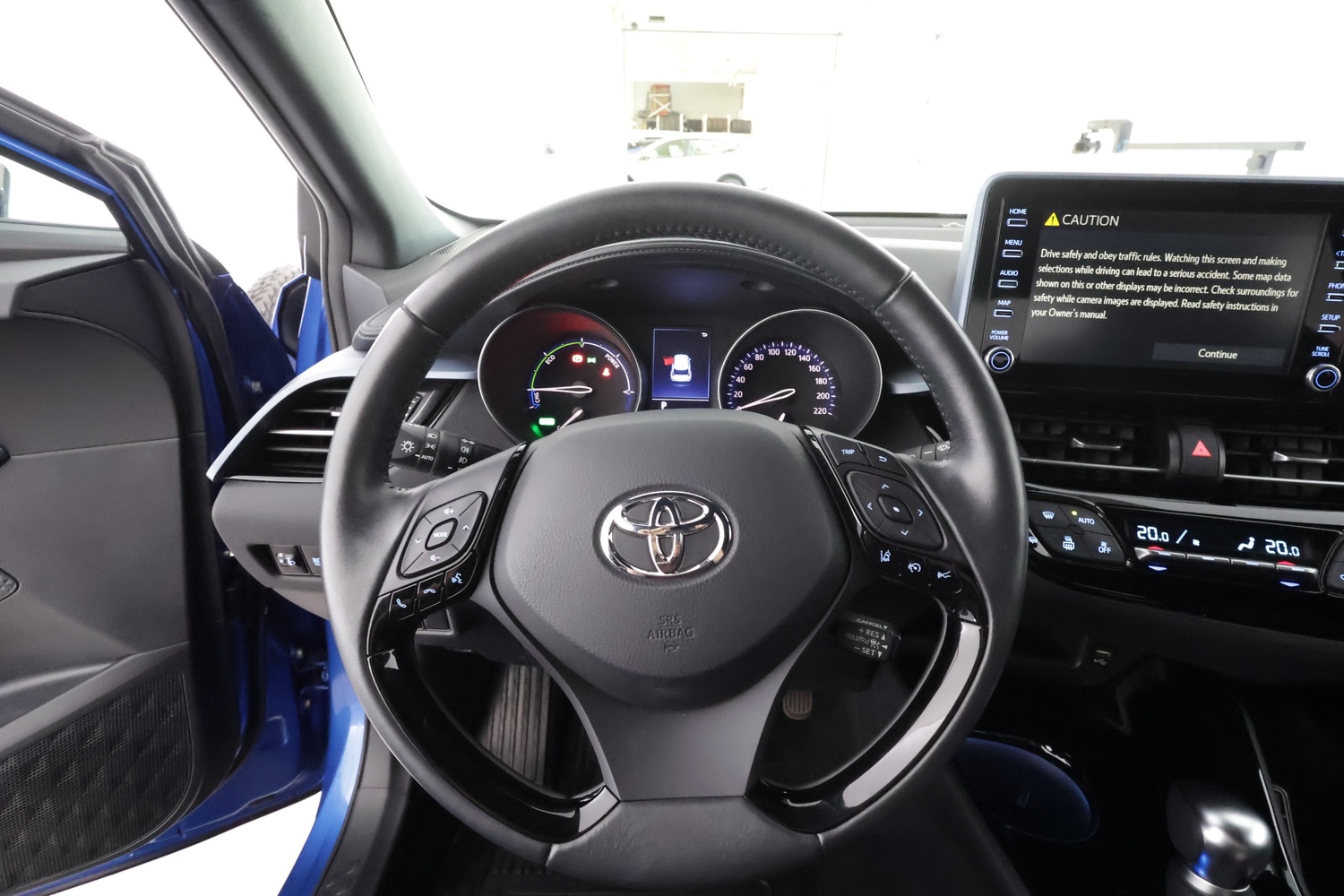 Toyota C-HR vaihtoauto