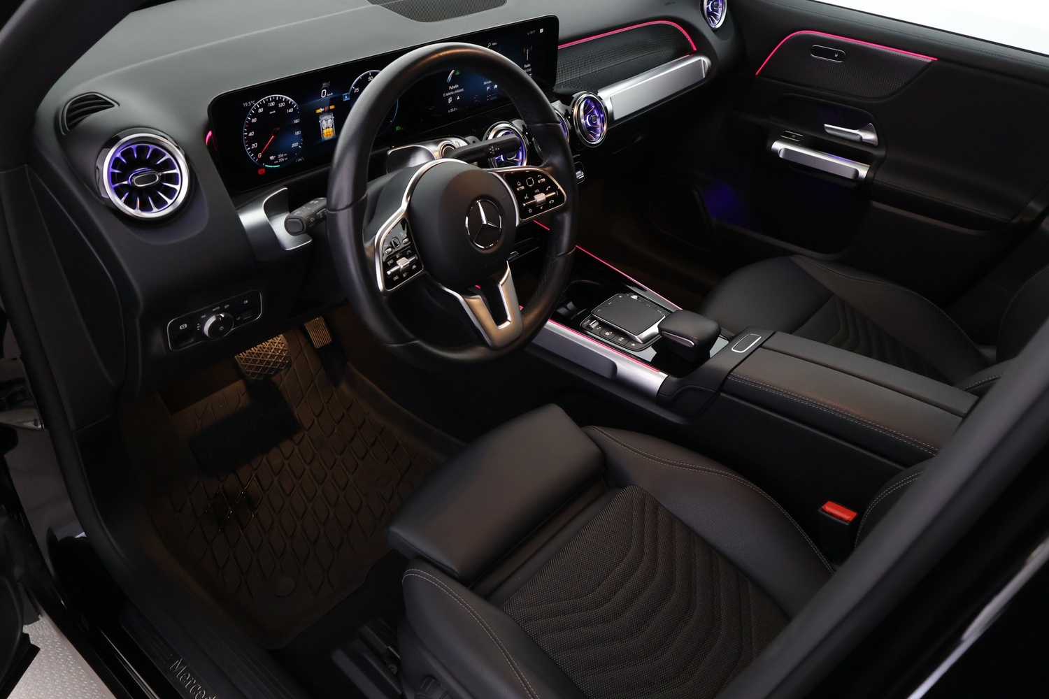 Mercedes-Benz EQB vaihtoauto