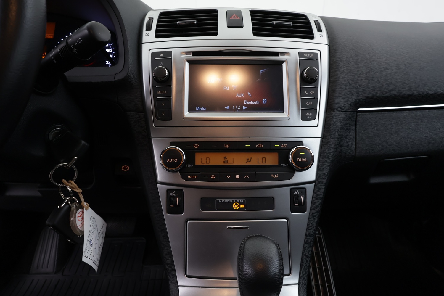 Toyota Avensis vaihtoauto