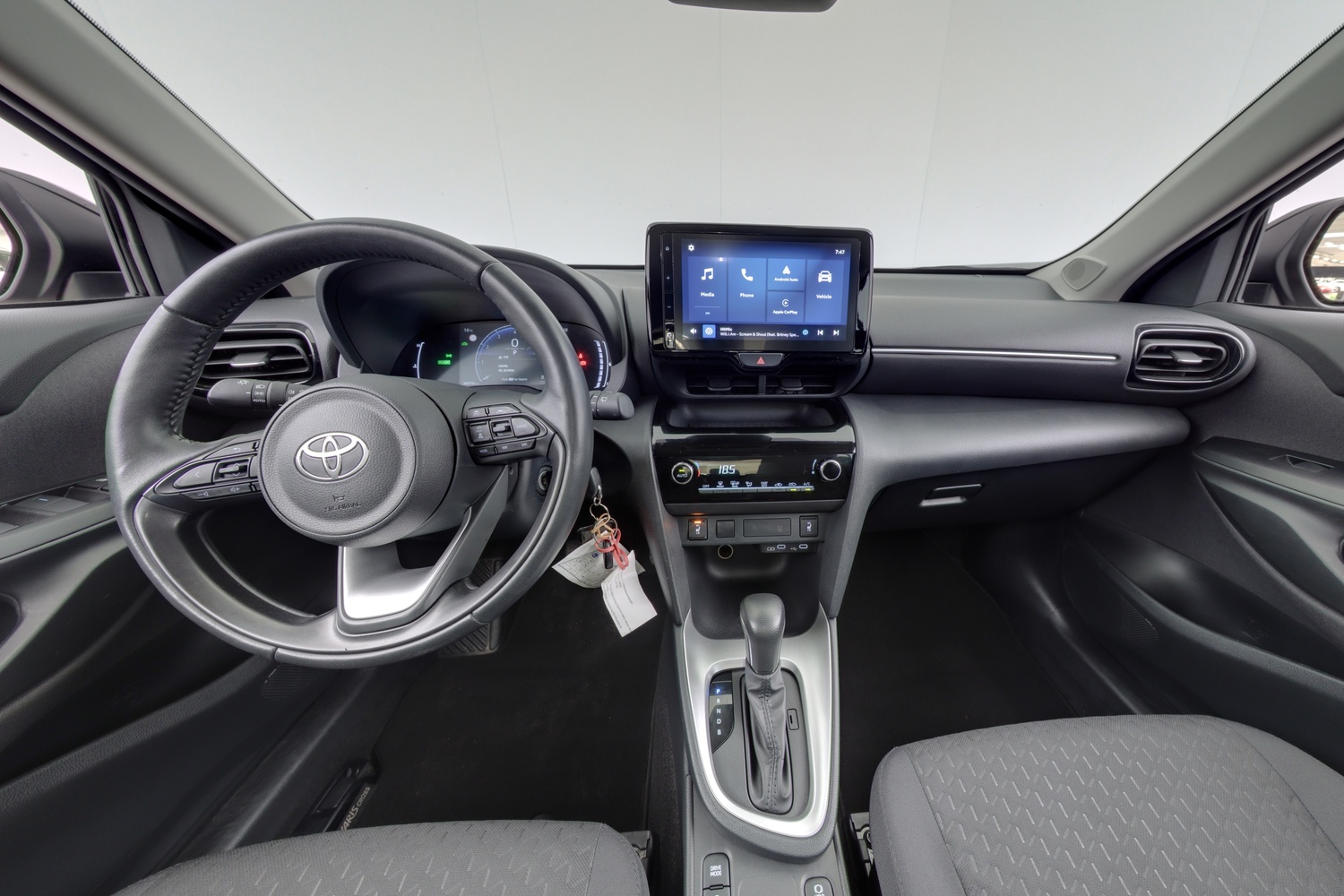 Toyota Yaris Cross vaihtoauto