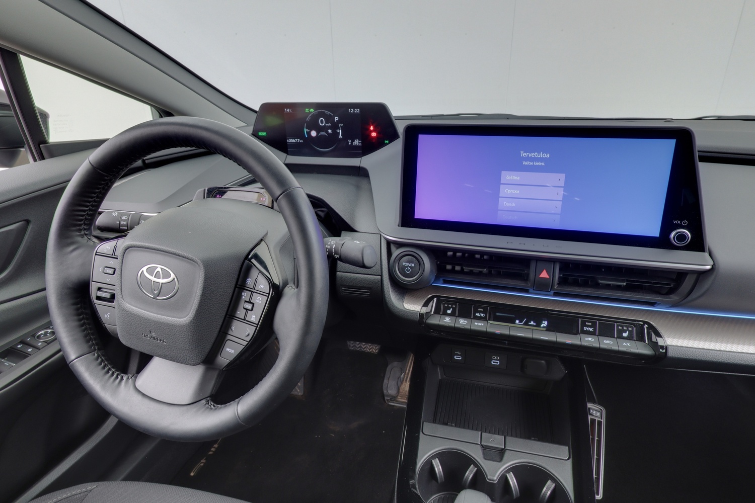 Toyota Prius Plug-in vaihtoauto