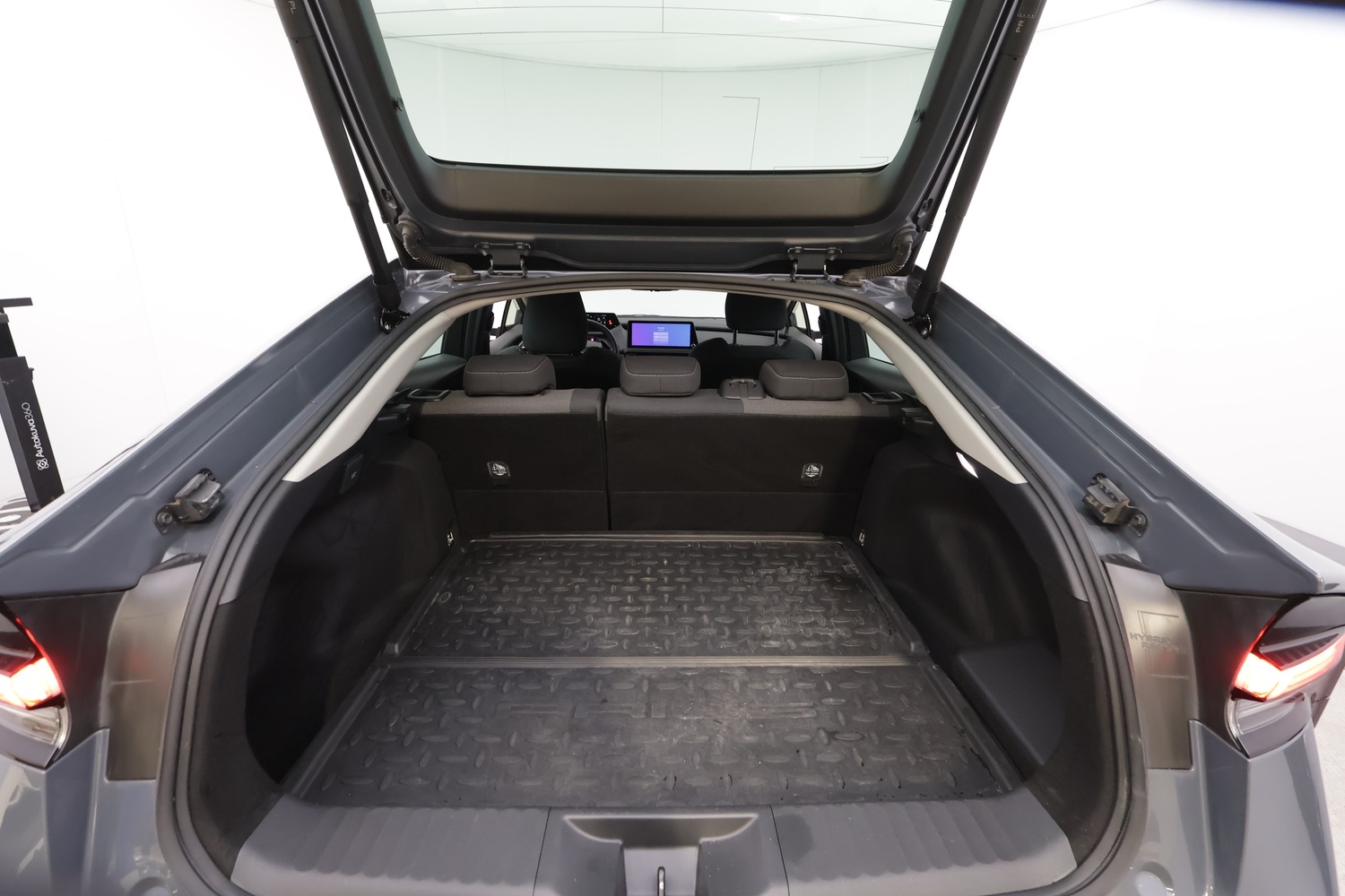 Toyota Prius Plug-in vaihtoauto