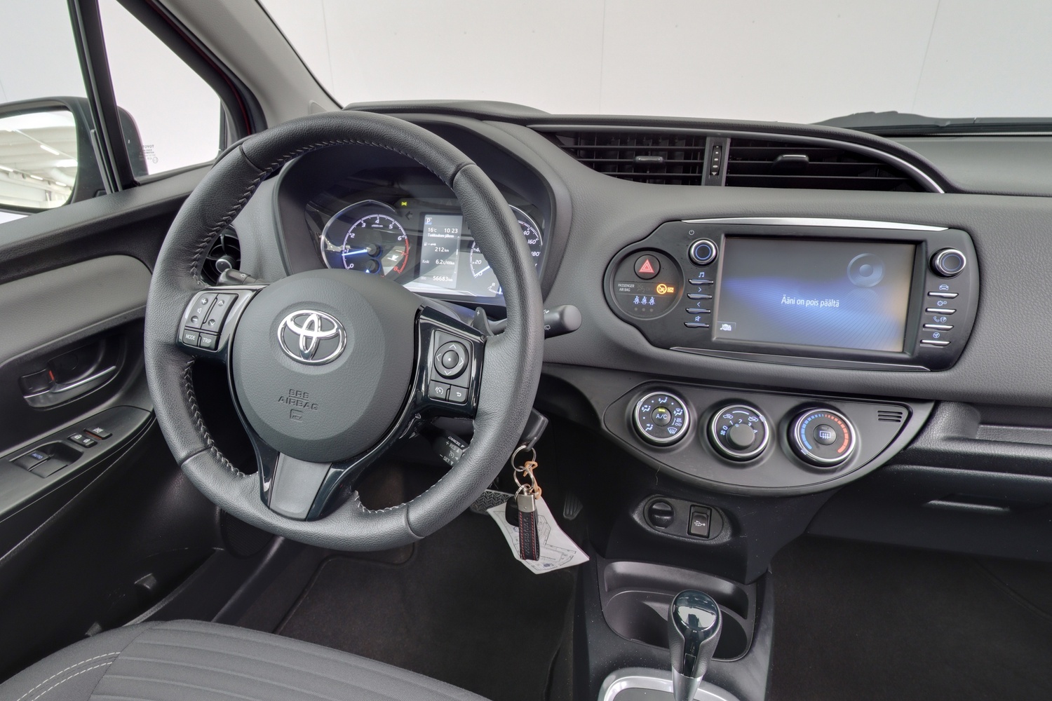 Toyota Yaris vaihtoauto
