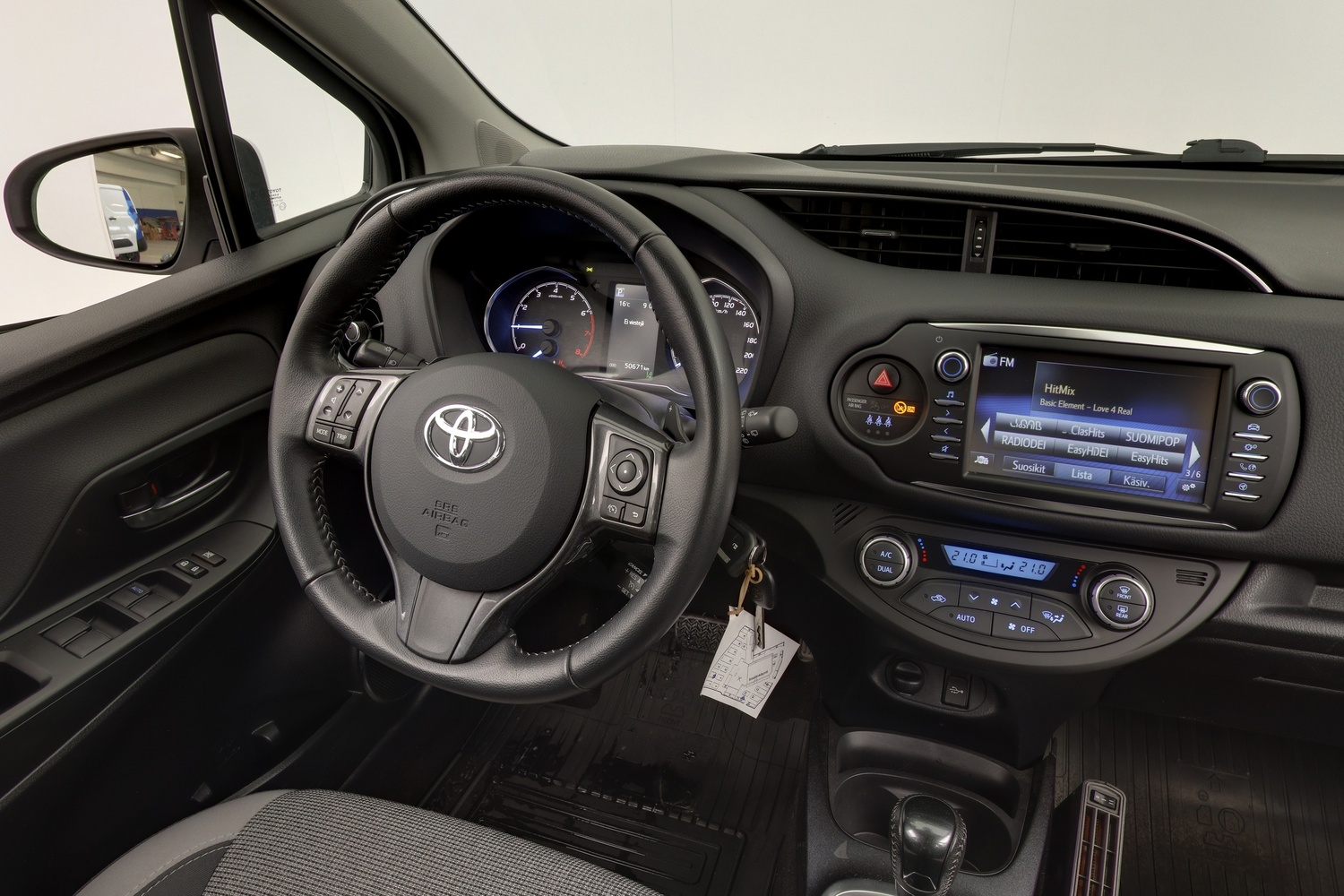 Toyota Yaris vaihtoauto