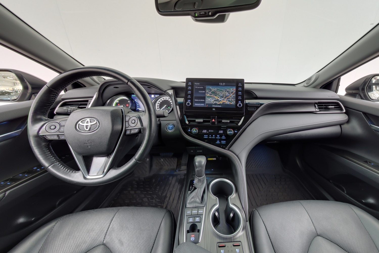 Toyota Camry vaihtoauto