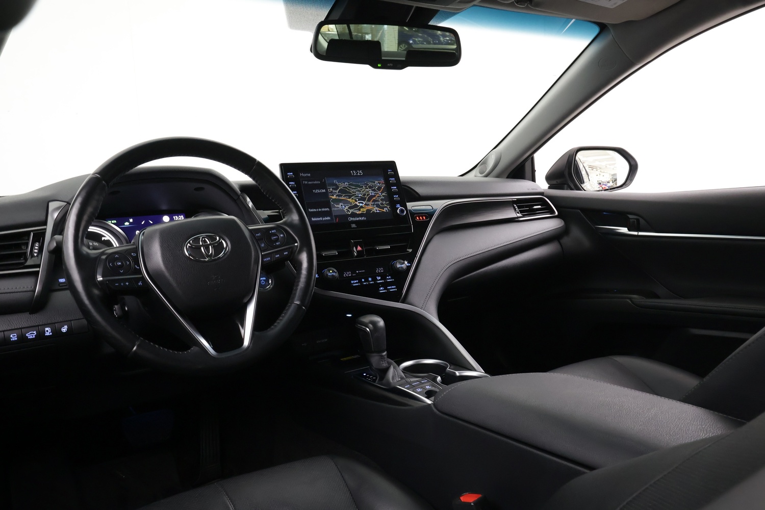 Toyota Camry vaihtoauto