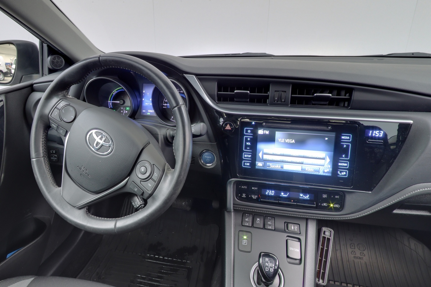 Toyota Auris vaihtoauto