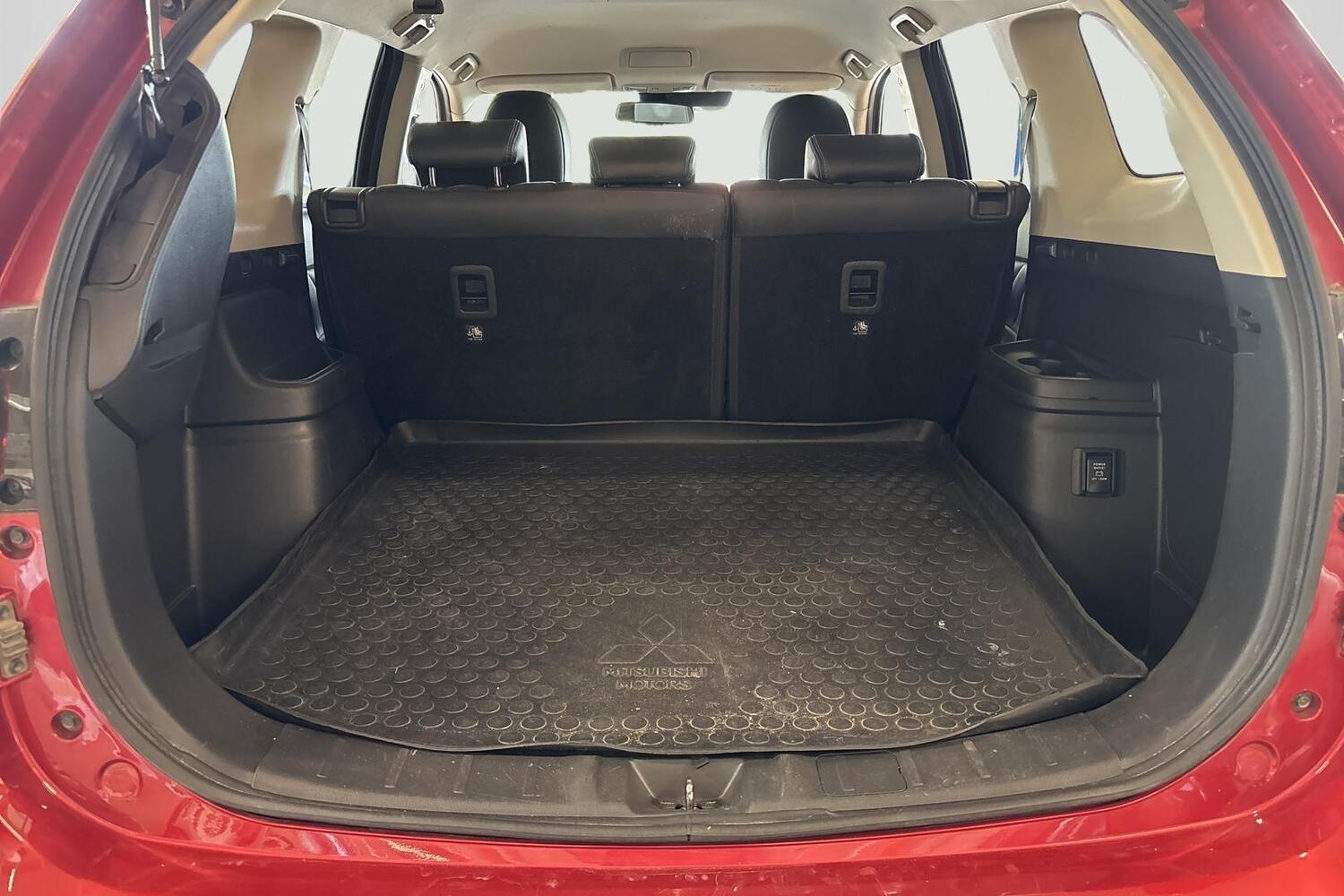 Mitsubishi Outlander PHEV vaihtoauto