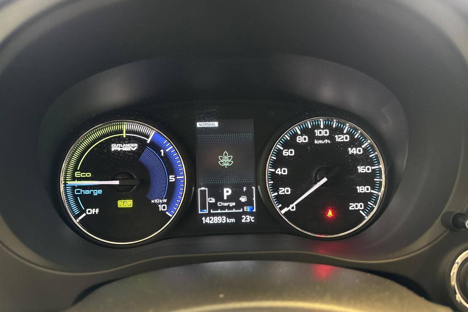 Mitsubishi Outlander PHEV vaihtoauto