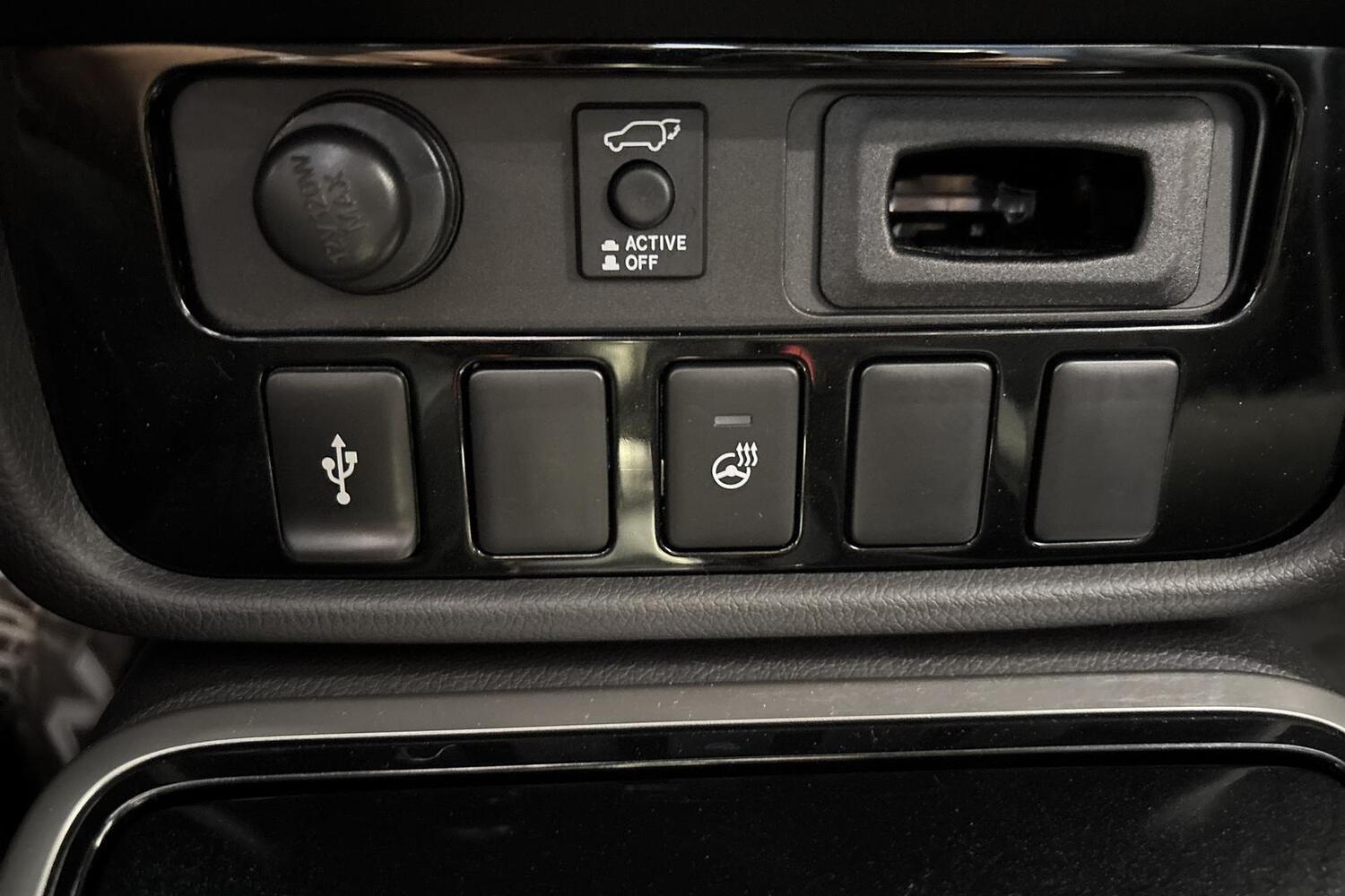 Mitsubishi Outlander PHEV vaihtoauto