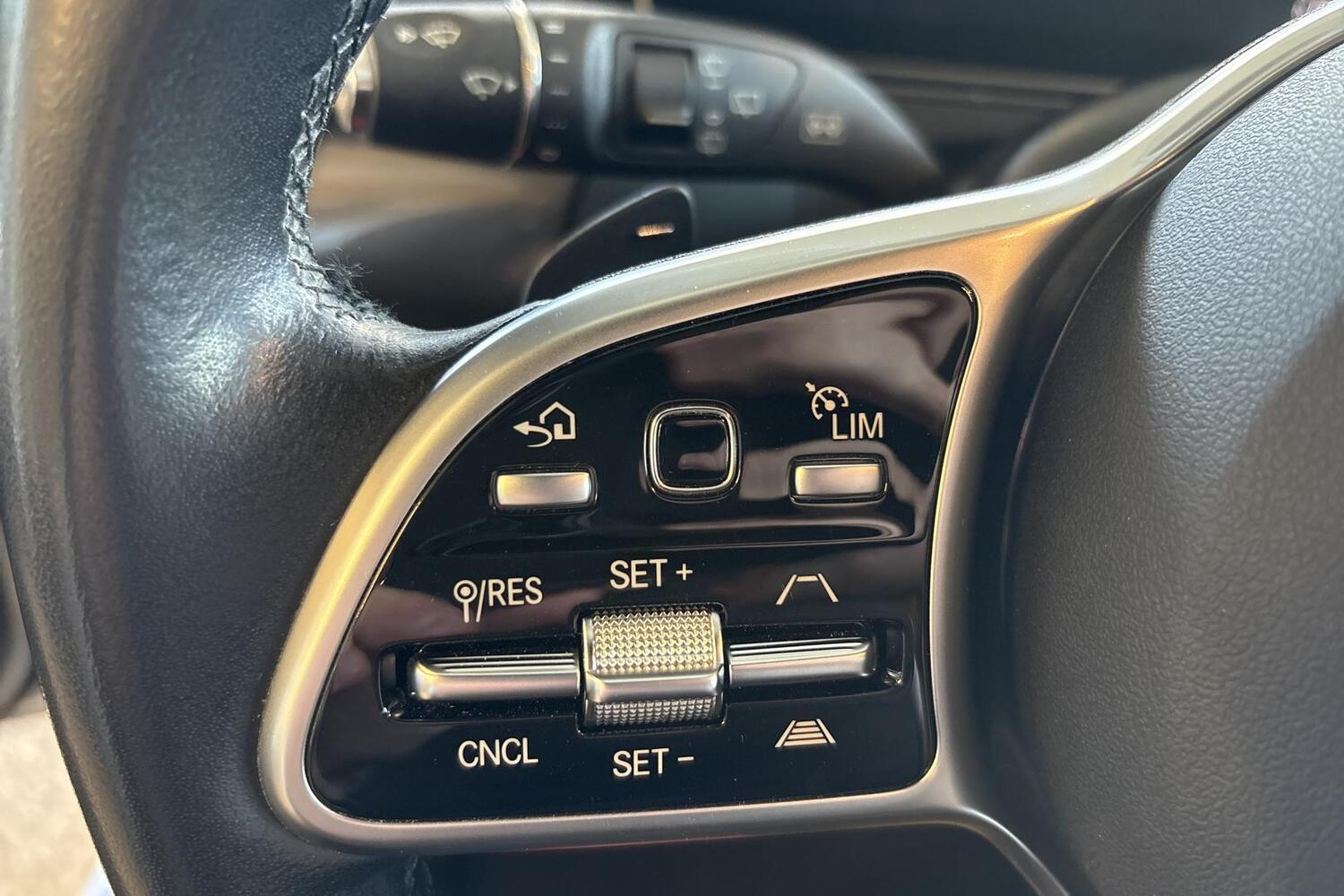 Mercedes-Benz EQC vaihtoauto