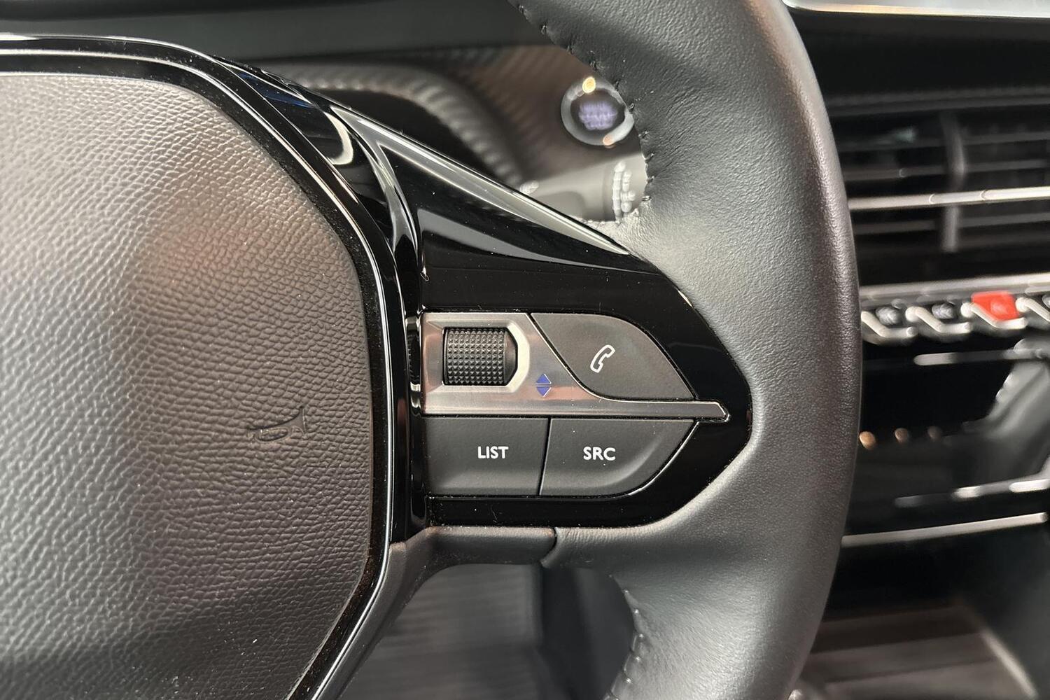 Peugeot e-208 vaihtoauto