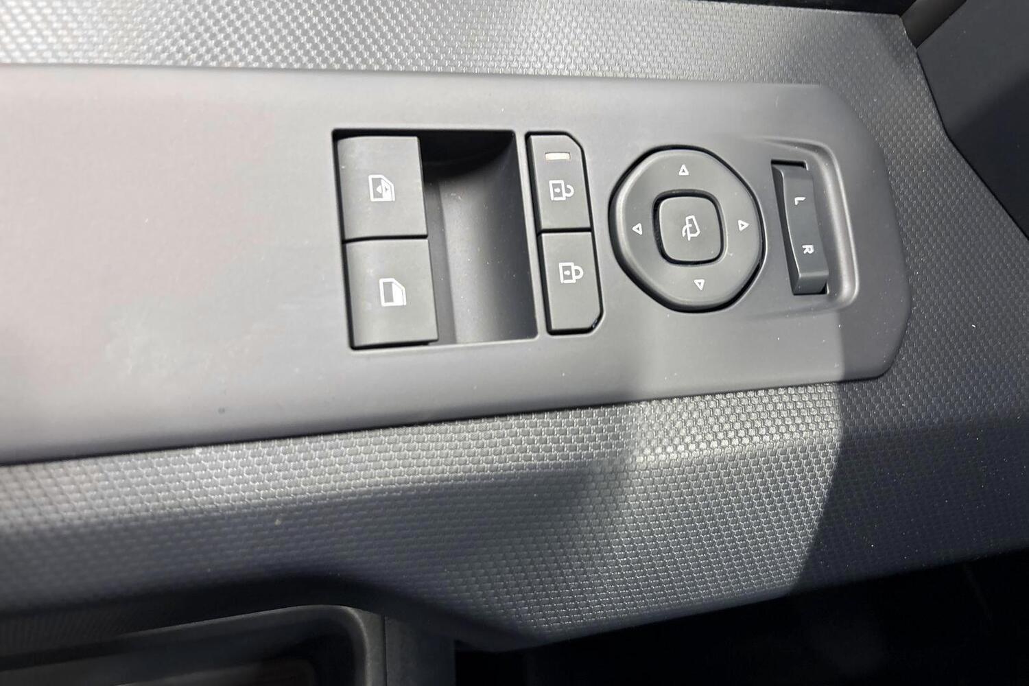 Kia PV5 Cargo vaihtoauto