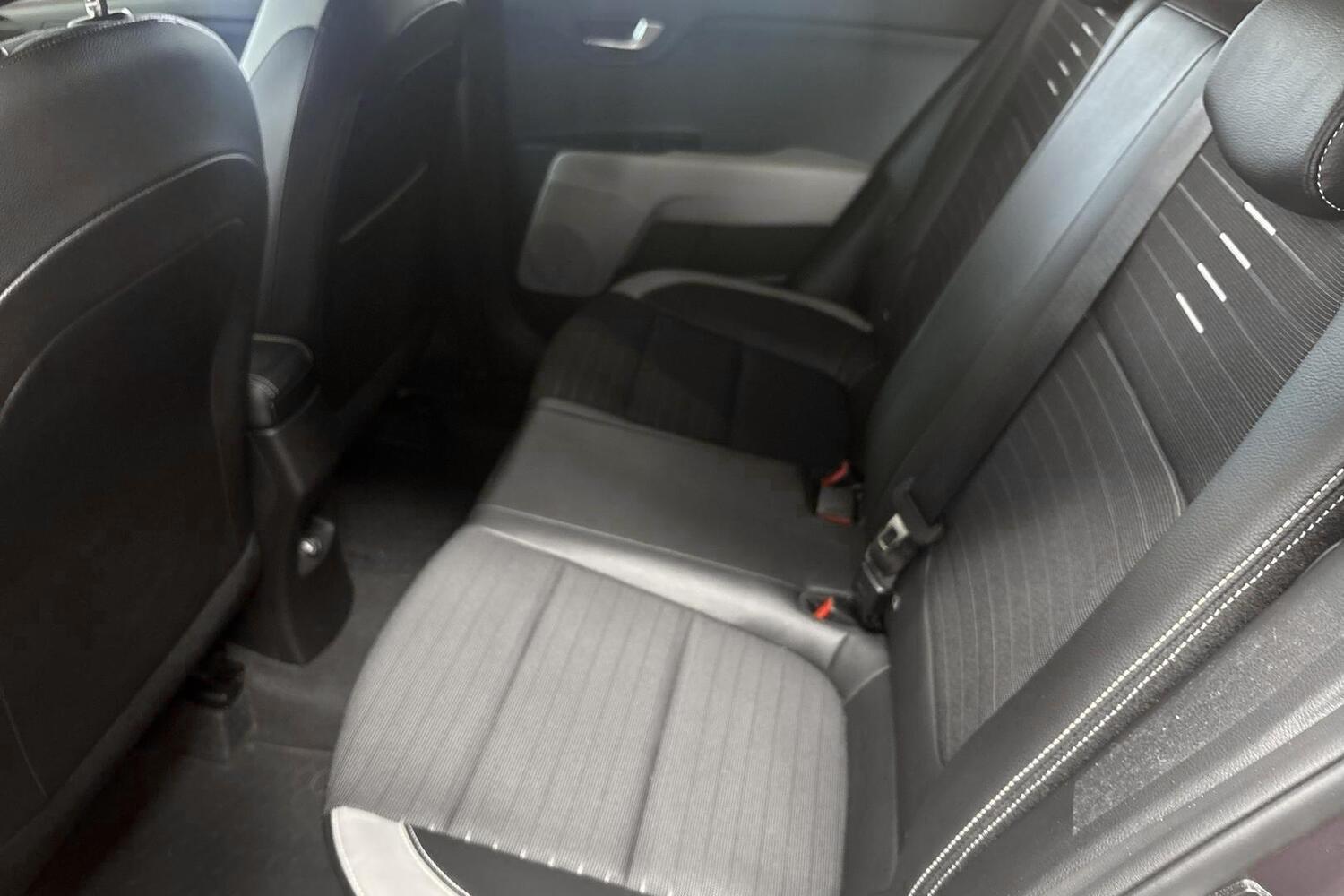 Kia Stonic vaihtoauto