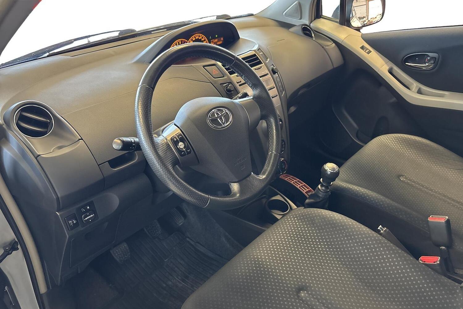 Toyota Yaris vaihtoauto