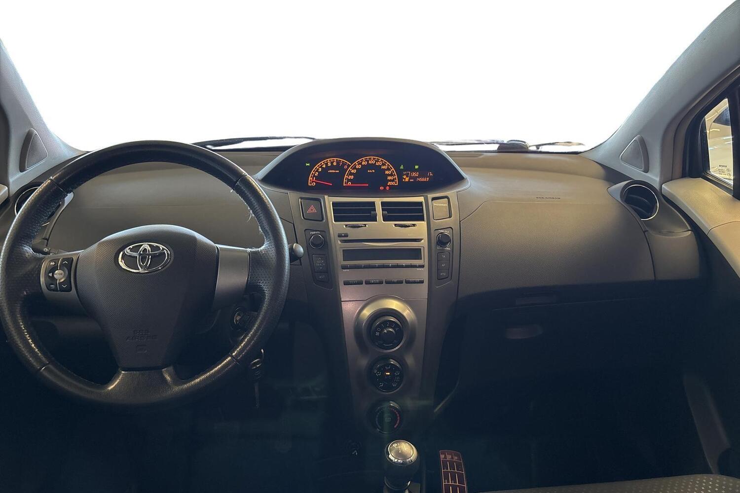 Toyota Yaris vaihtoauto