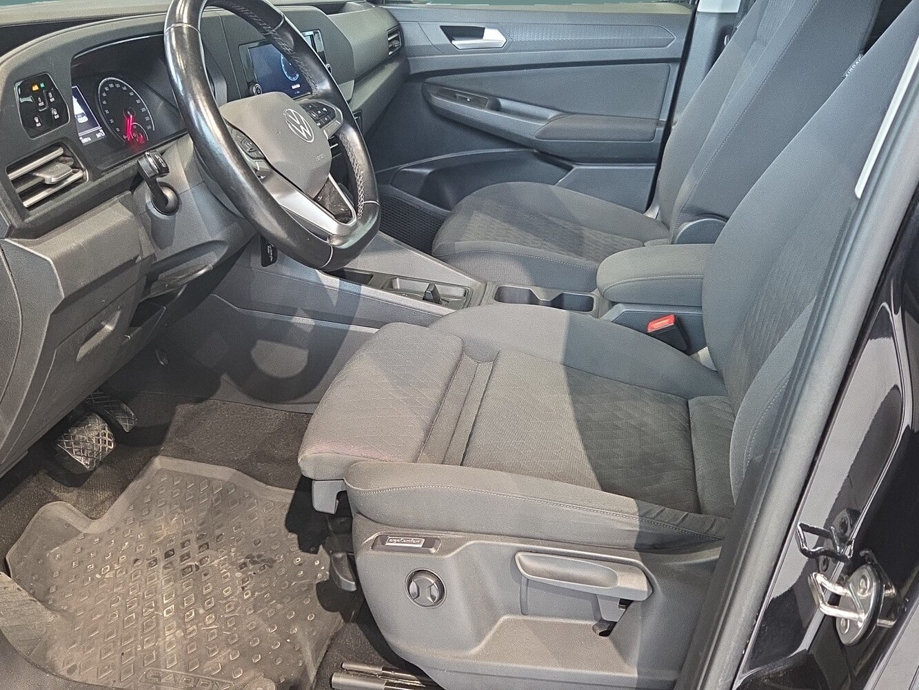 Volkswagen Caddy Maxi vaihtoauto