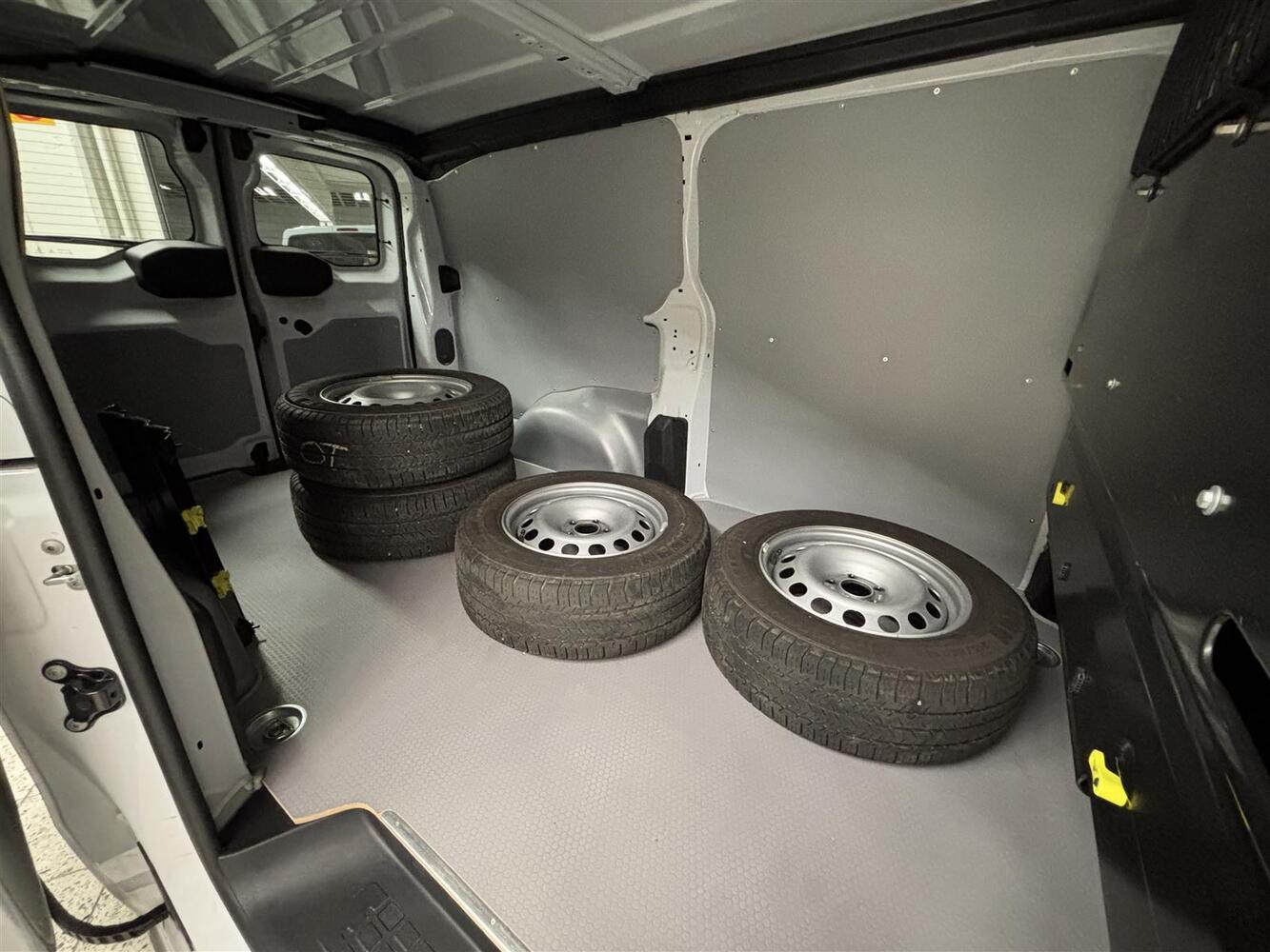 Opel Vivaro vaihtoauto