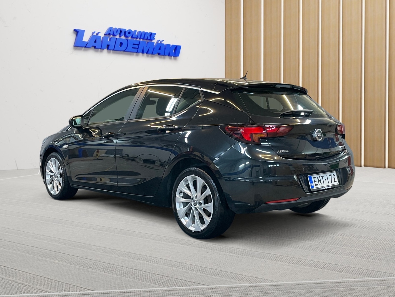 Opel Astra vaihtoauto