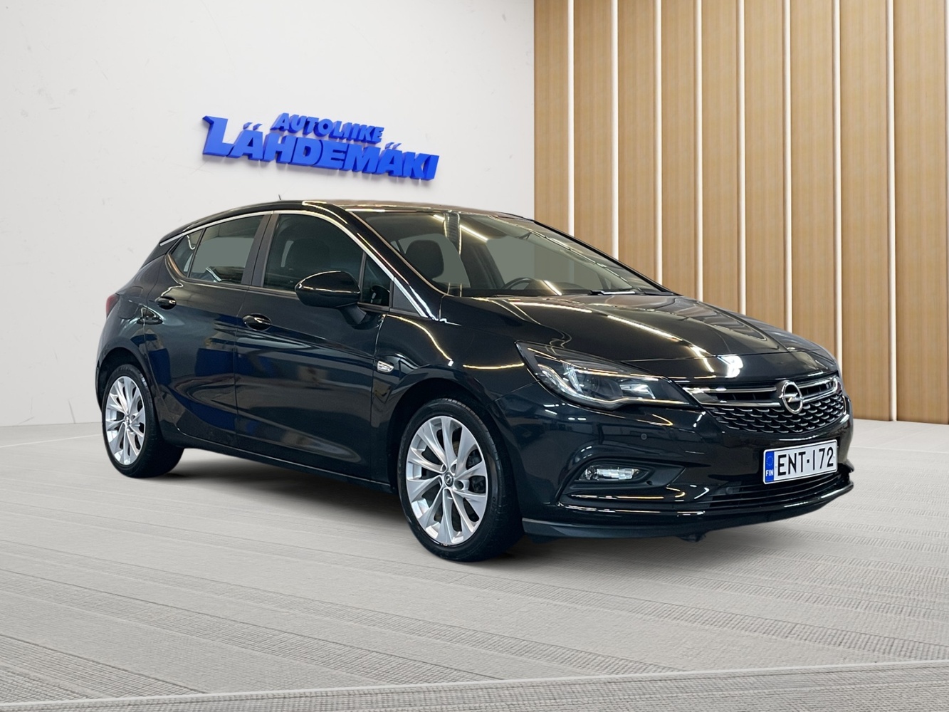 Opel Astra vaihtoauto