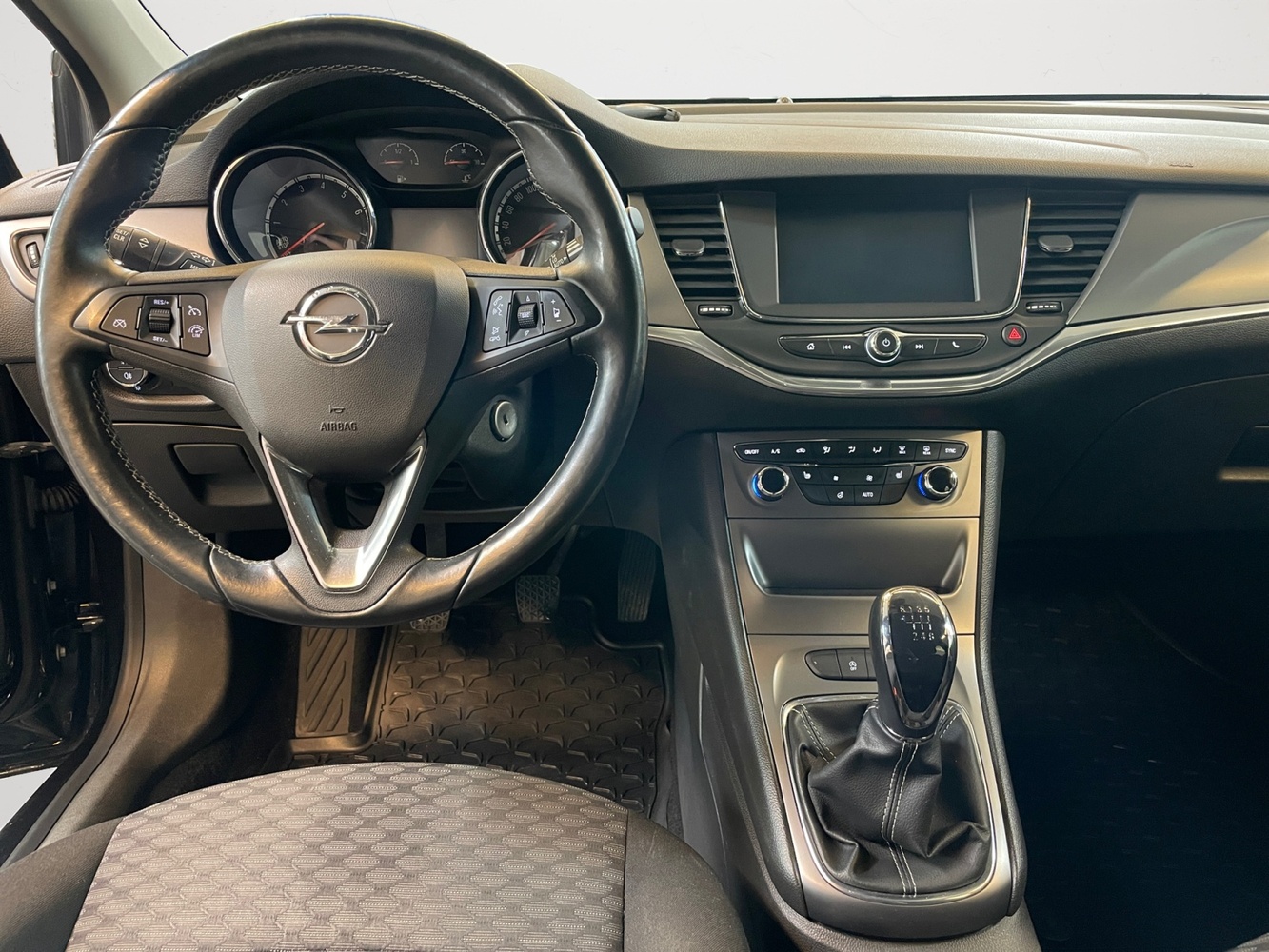 Opel Astra vaihtoauto