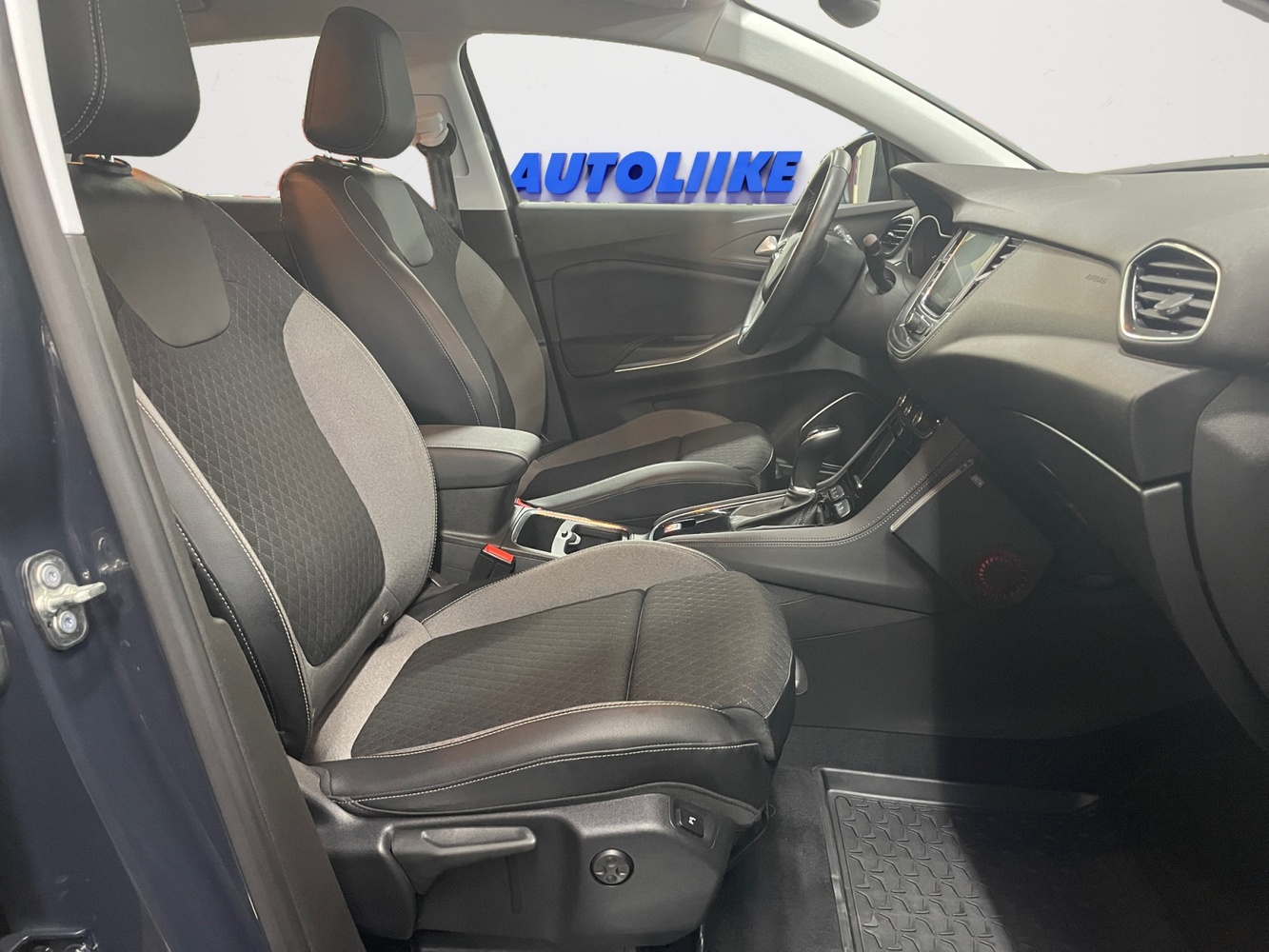 Opel Grandland X vaihtoauto