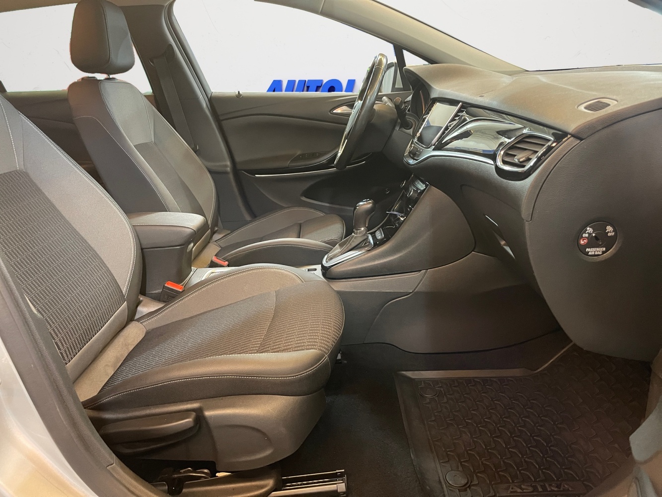 Opel Astra vaihtoauto