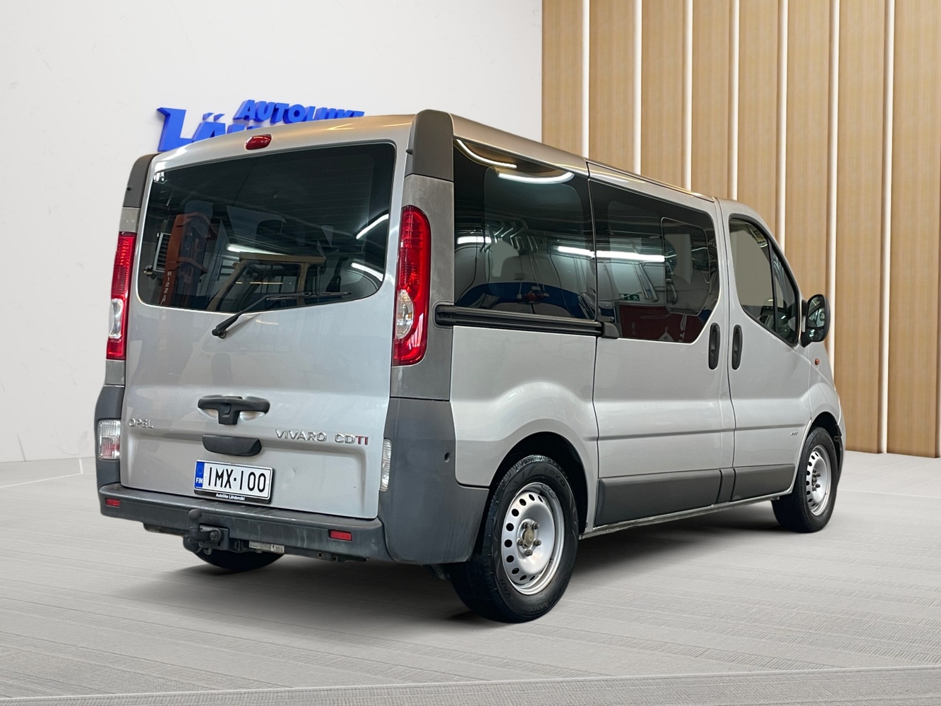 Opel Vivaro vaihtoauto