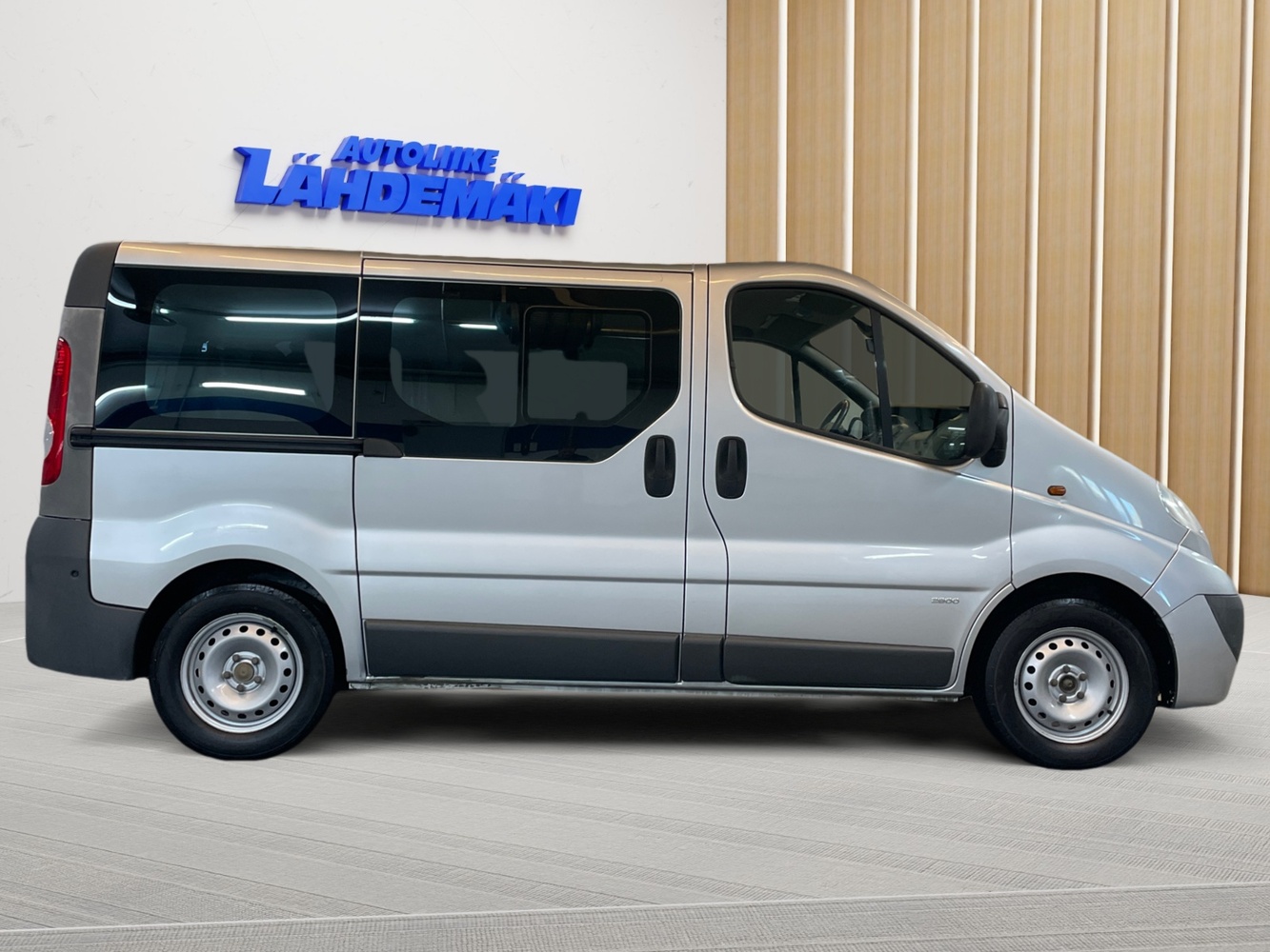 Opel Vivaro vaihtoauto