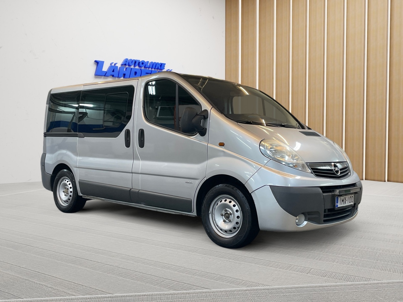 Opel Vivaro vaihtoauto