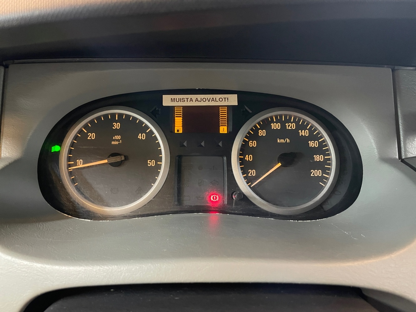 Opel Vivaro vaihtoauto