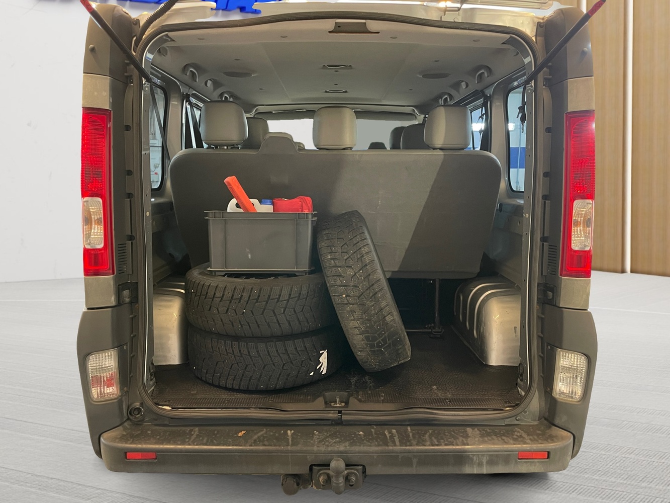 Opel Vivaro vaihtoauto