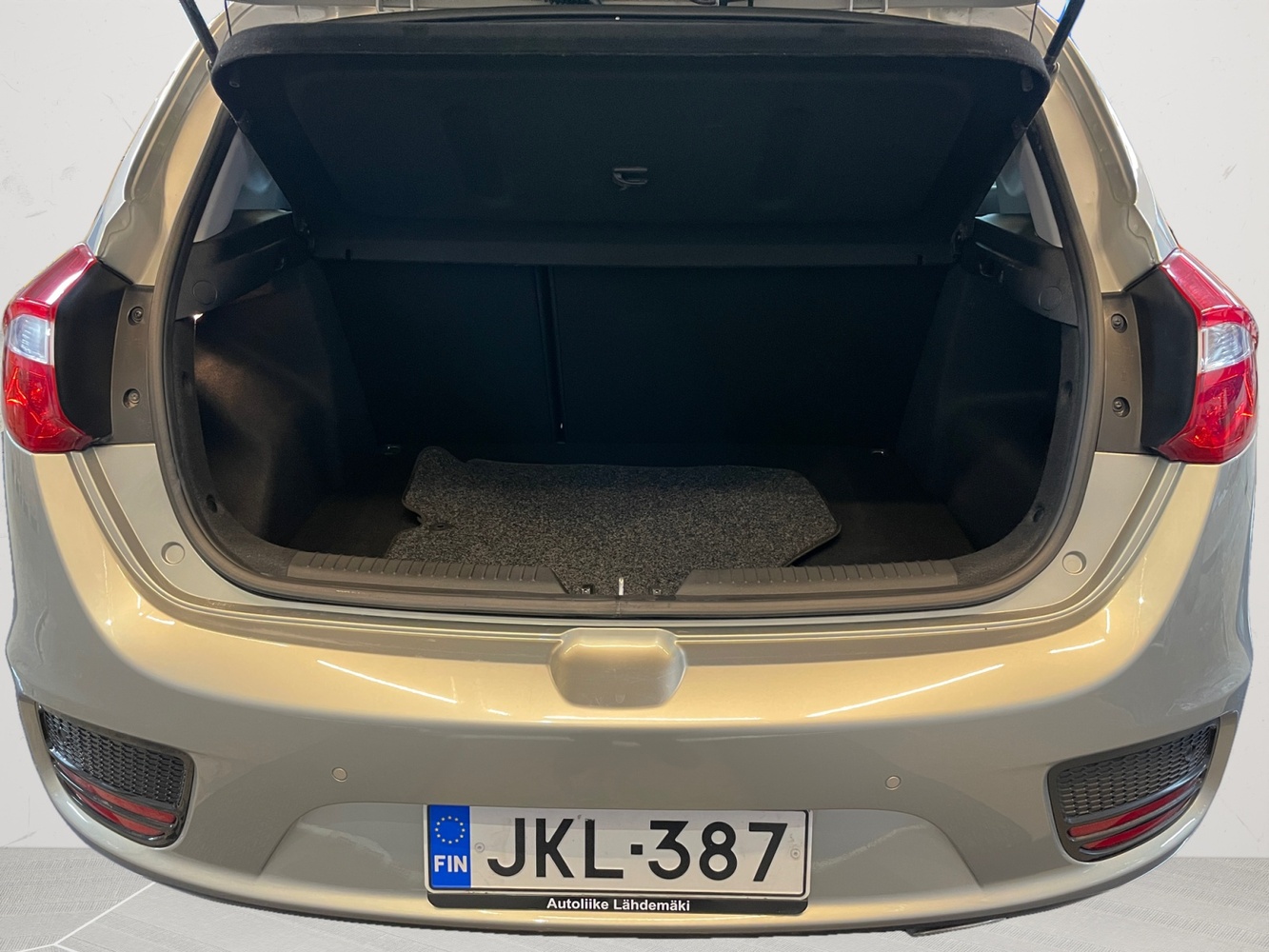 Kia Ceed vaihtoauto