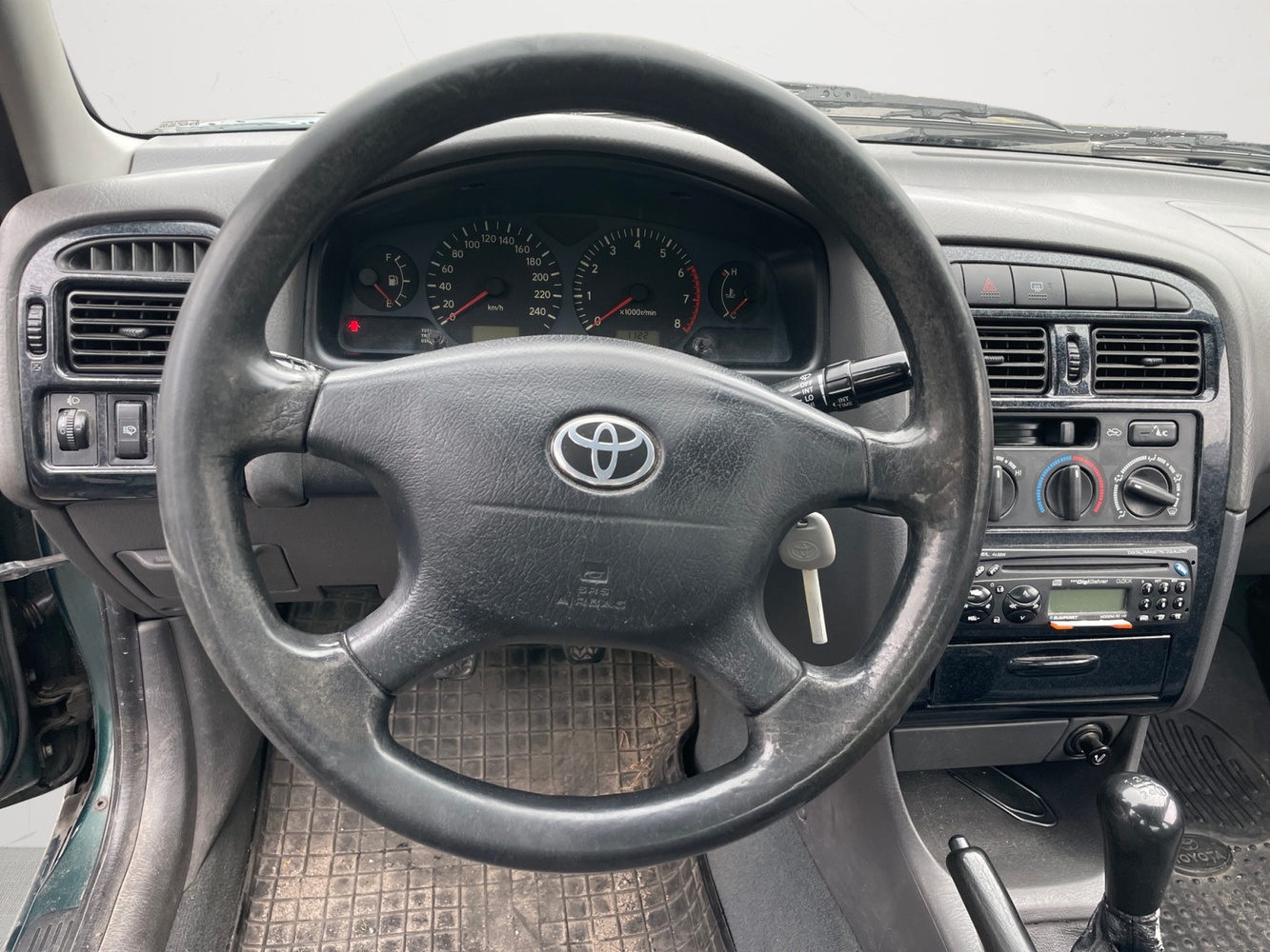 Toyota Avensis vaihtoauto