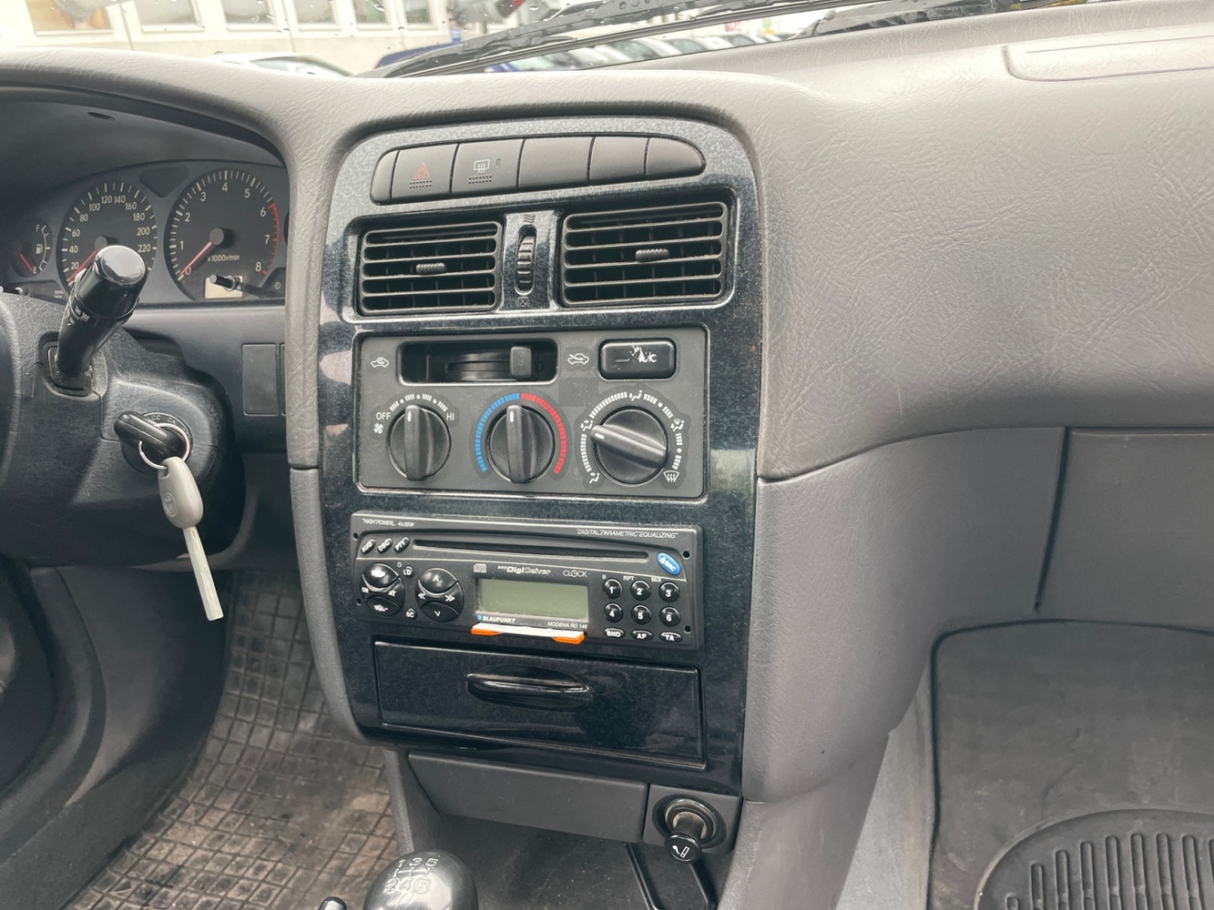 Toyota Avensis vaihtoauto
