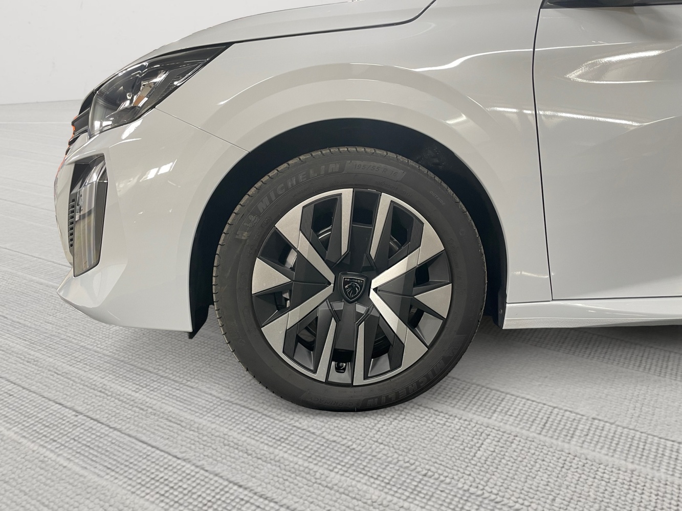 Peugeot 208 vaihtoauto