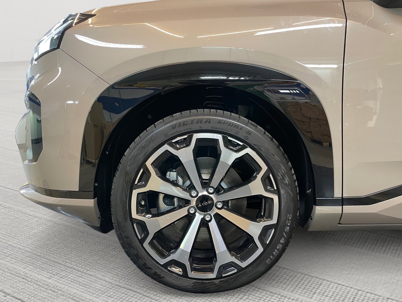 AION V vaihtoauto