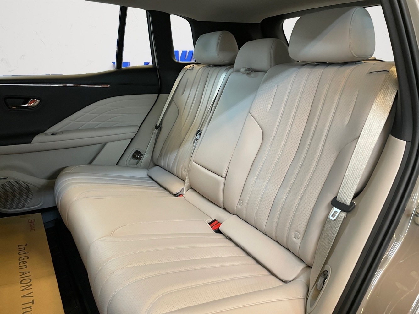 AION V vaihtoauto