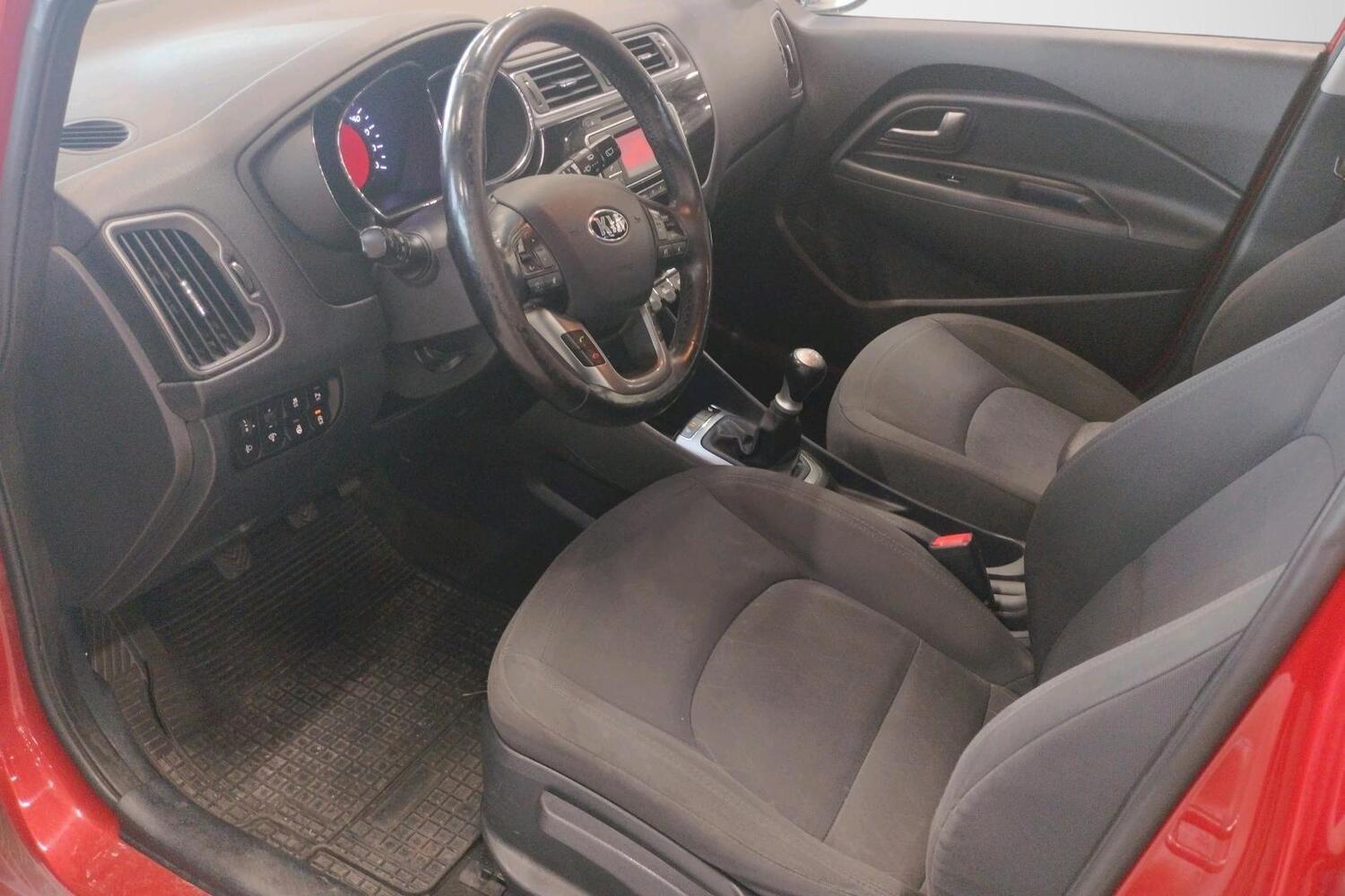 Kia Rio vaihtoauto