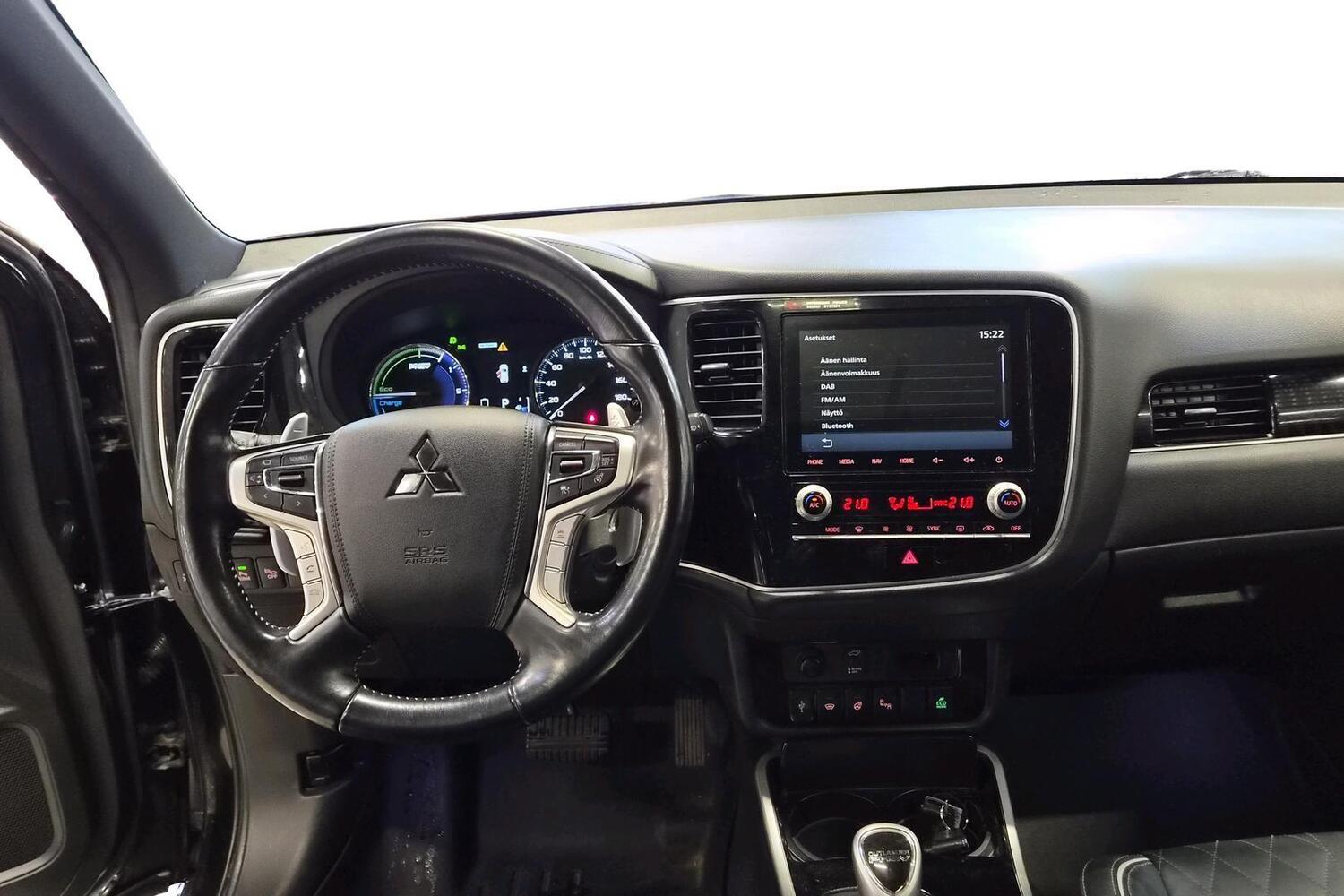 Mitsubishi Outlander PHEV vaihtoauto