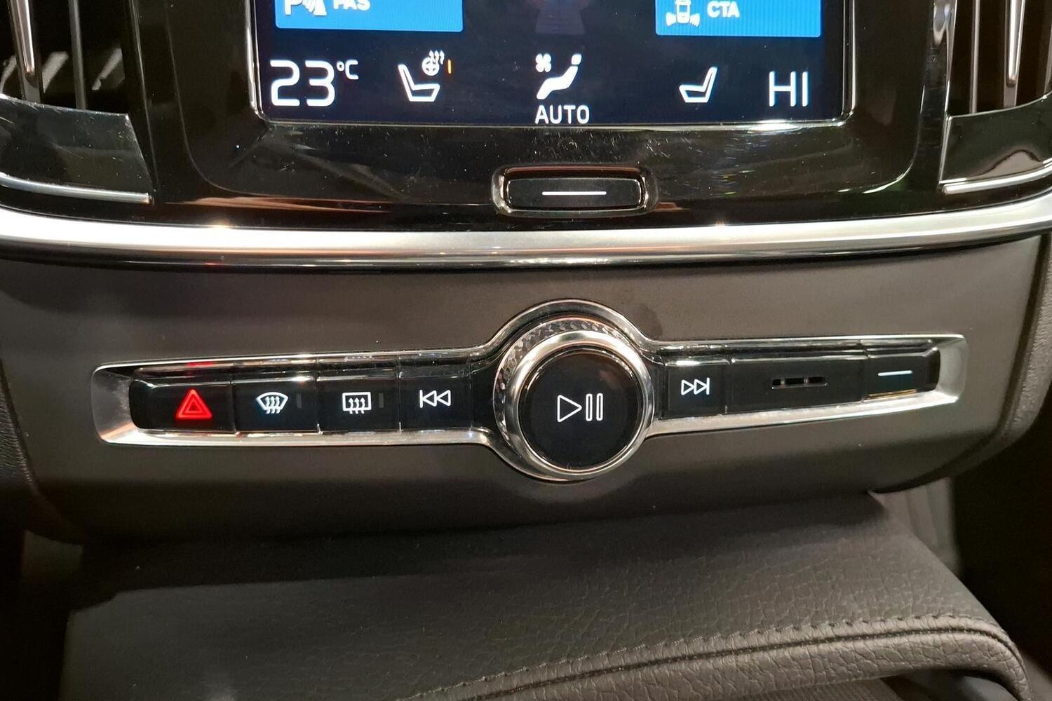 Volvo V90 Cross Country vaihtoauto