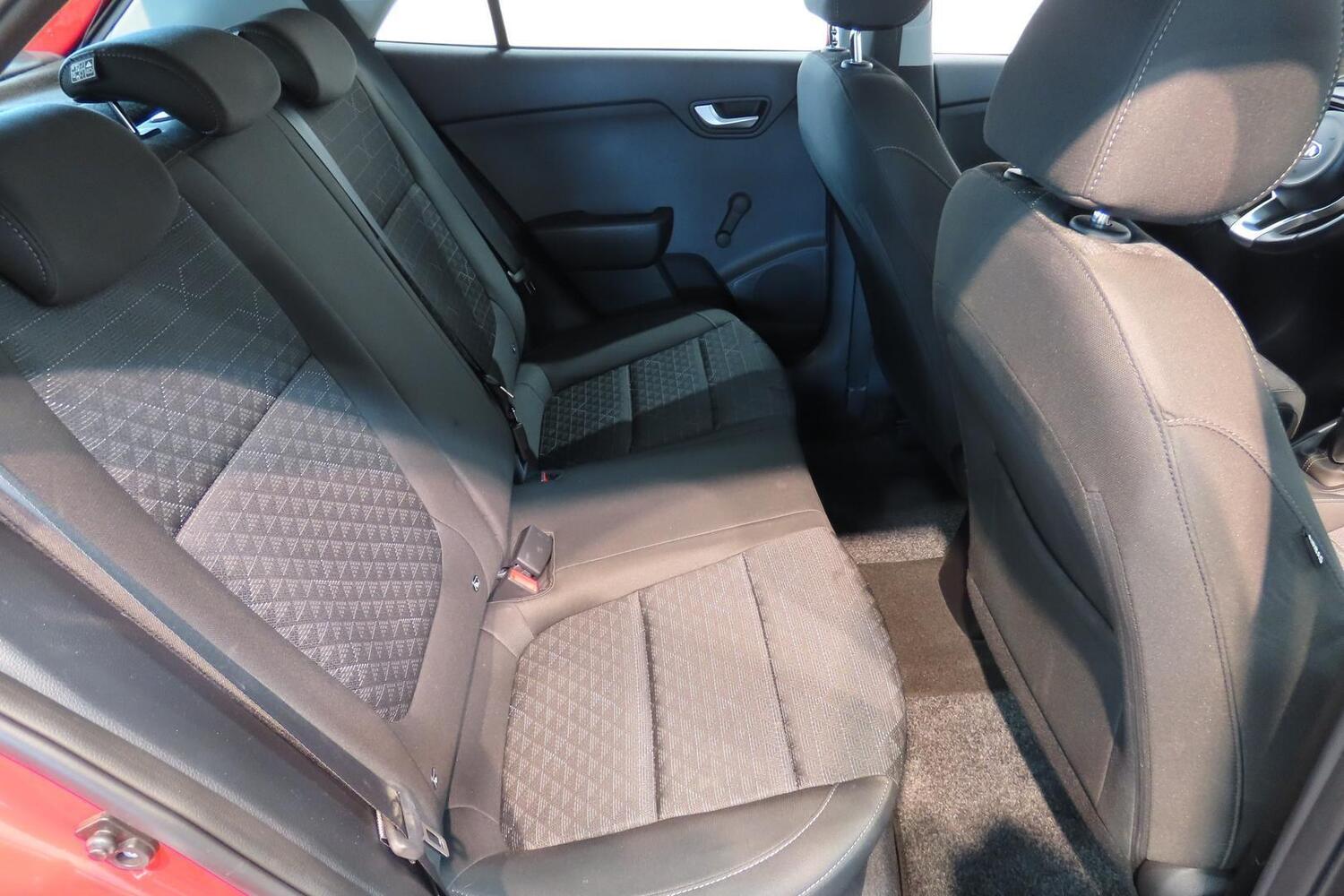 Kia Rio vaihtoauto