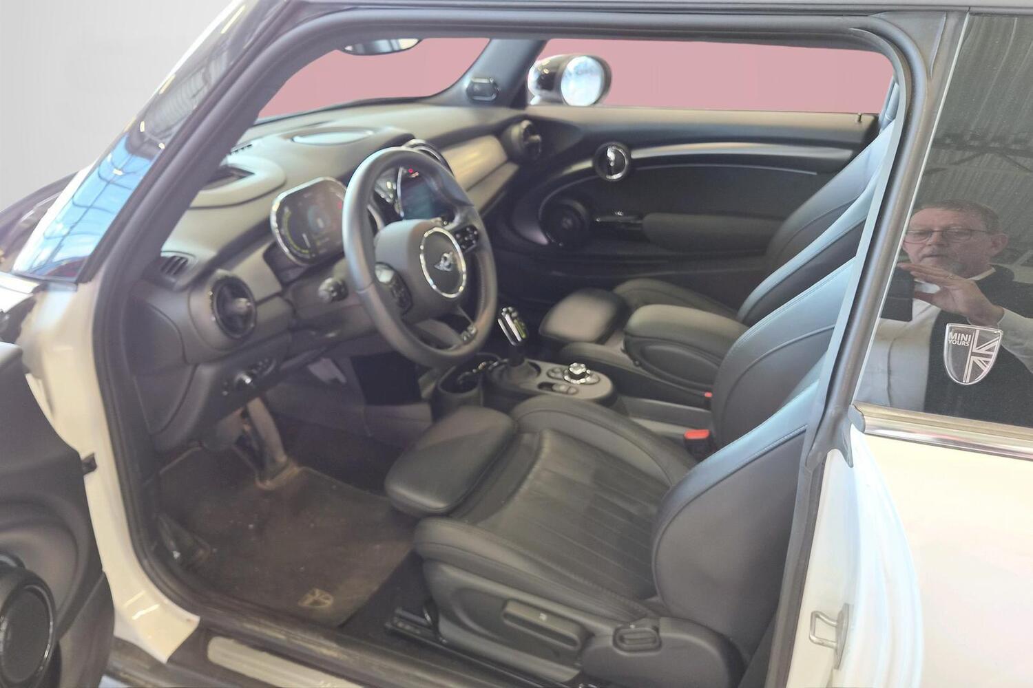 Mini Hatchback vaihtoauto